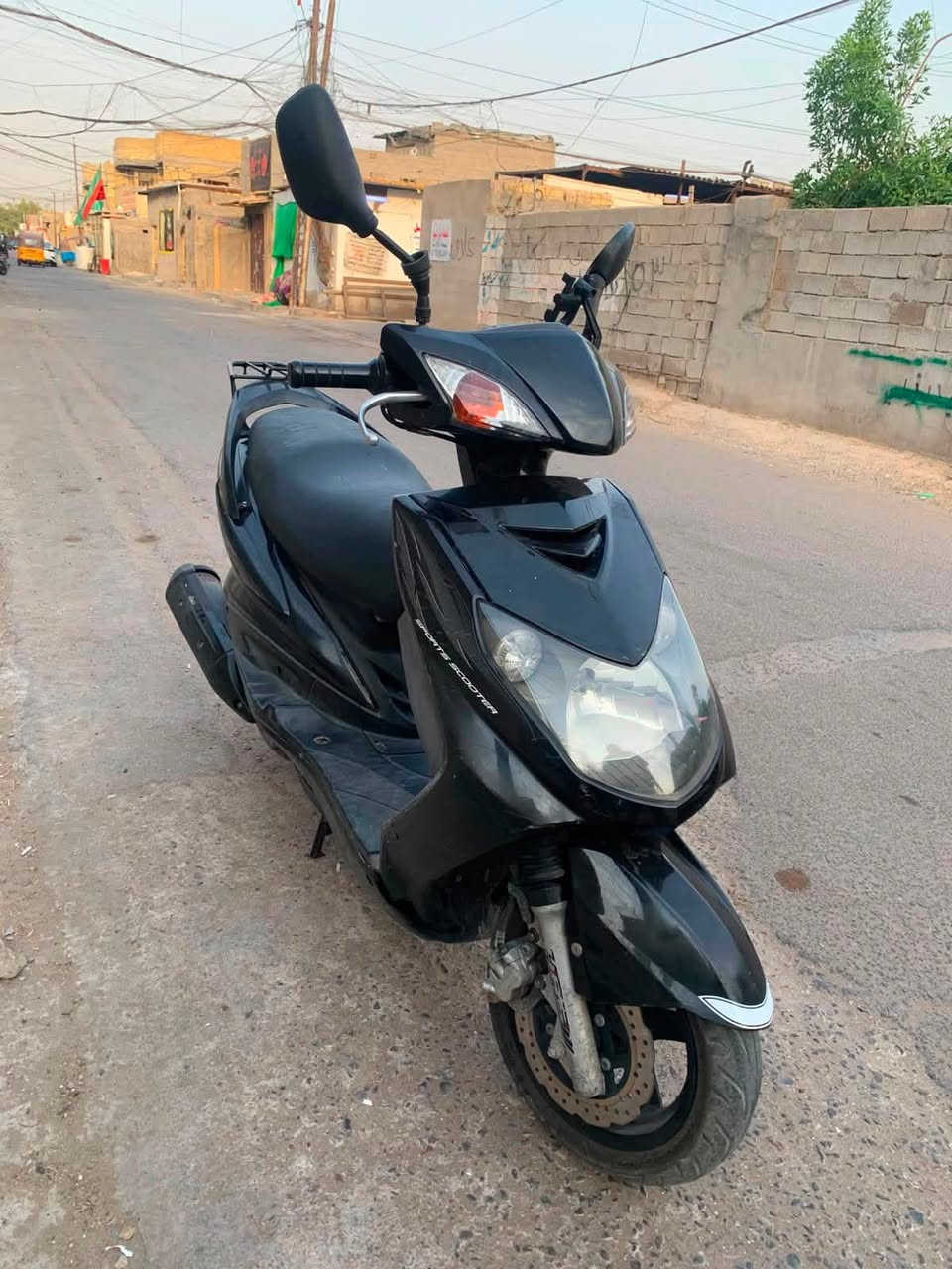 السلام عليكم 👋🏽.!
سكنس فخل للبيع 💸
نوزل خطين
دراجه خير من الله شلعه ومعدل 
مال جناي الدراجه كلها بلاد كفر ومكينه
اخوان مكلف بل نشر 
هـ ***********
