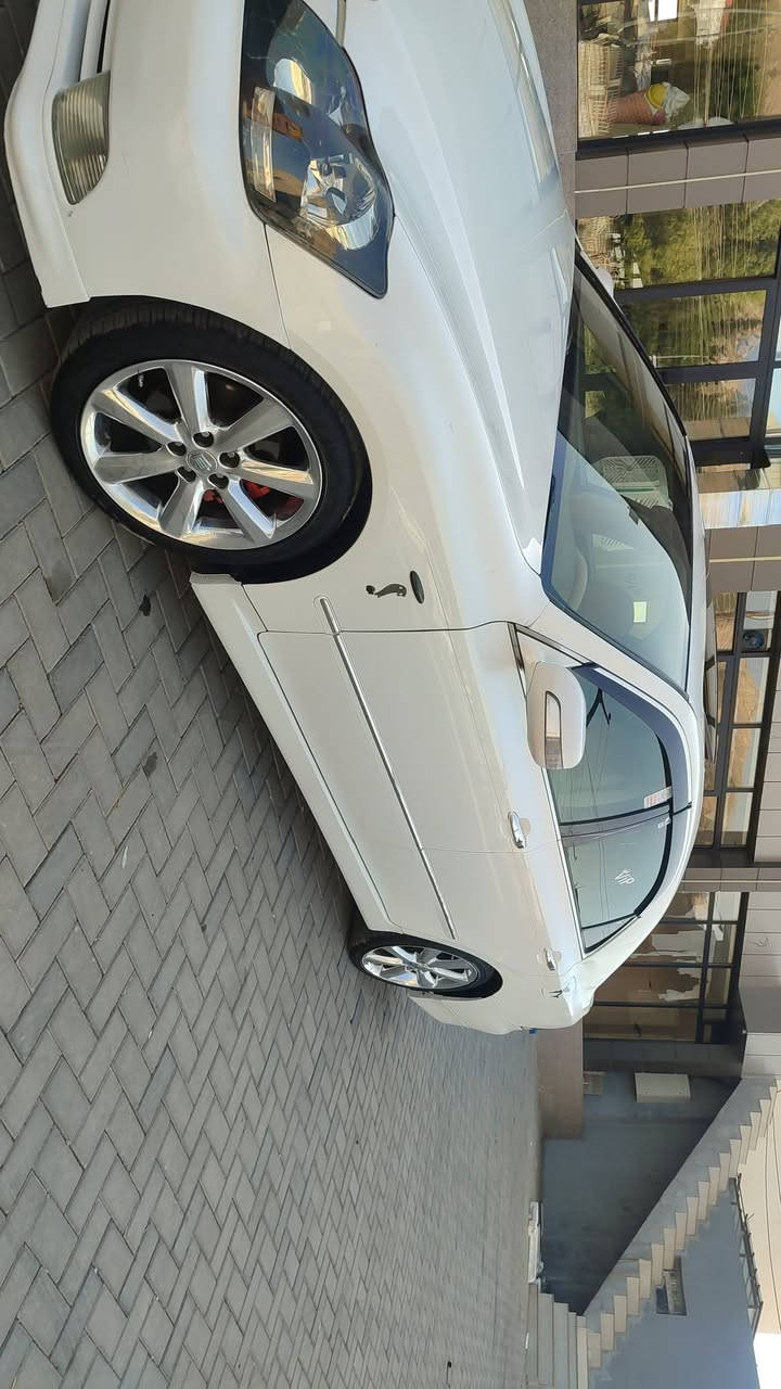 بەناوی  خوا
شاهینە 2005  مووس  
ڕۆیاڵ  سڵاید  ویل دنگەی  ئیستیل    ئاوێنە ئیشارەت دووپارچە  بۆیاخ  گەورە  بەگەورە  182  دووپارچە بۆیاخ  ئەوروپا  بێ  مەسرەف  بێ  تەقەوڕەقە  کۆدار  نرخ  67گەڵاو  مەعمەلە  شوێن  سەیدسادق واتسابی  لەسەرە  ***********
