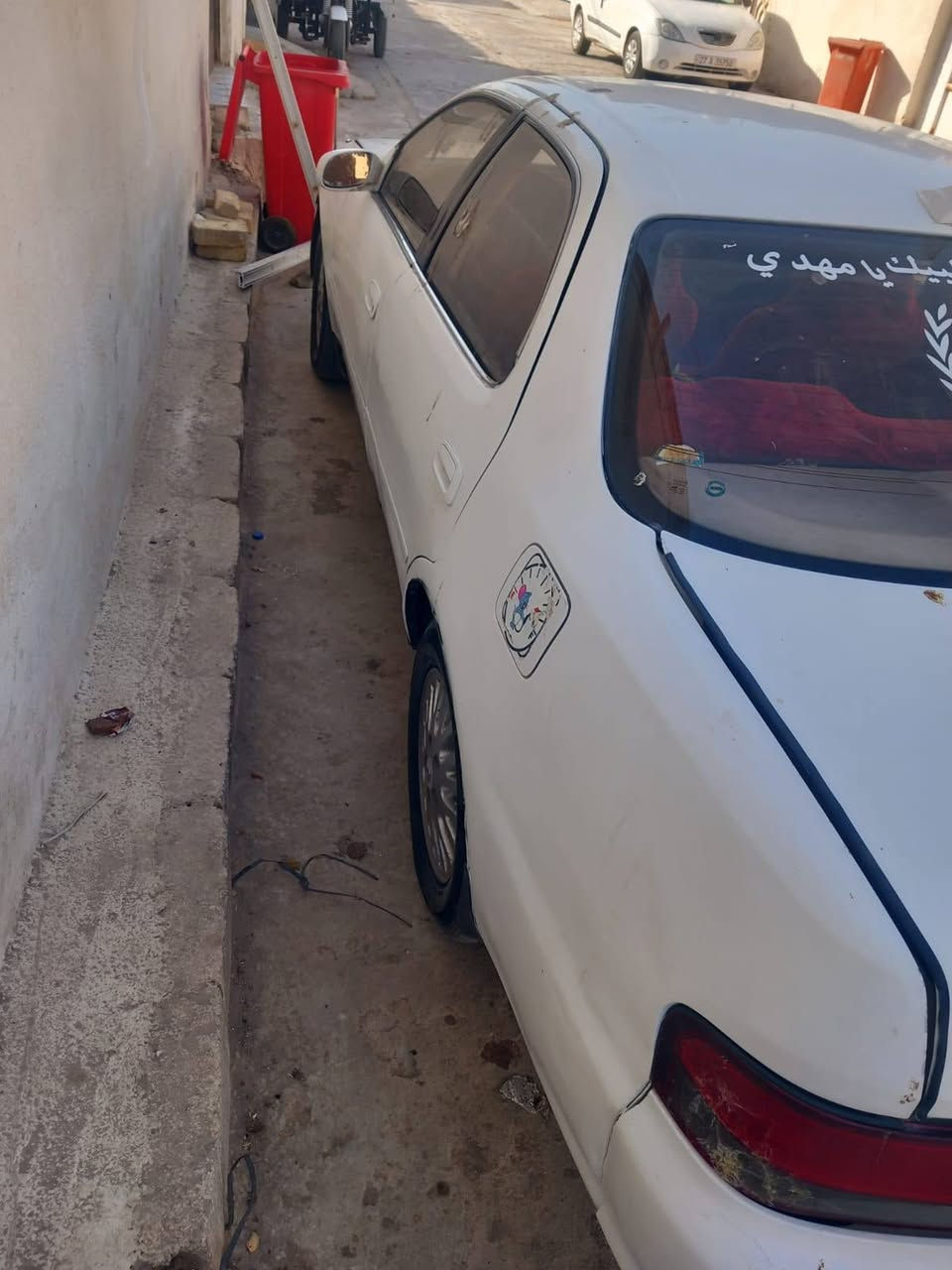 سياره كرسته للبيع موديل 93 نضيفه وجاهزه وتبريد شغال مكاني ناصريه ناحيه الفضليه سعر 45 وبيه مجال رقم ***********
