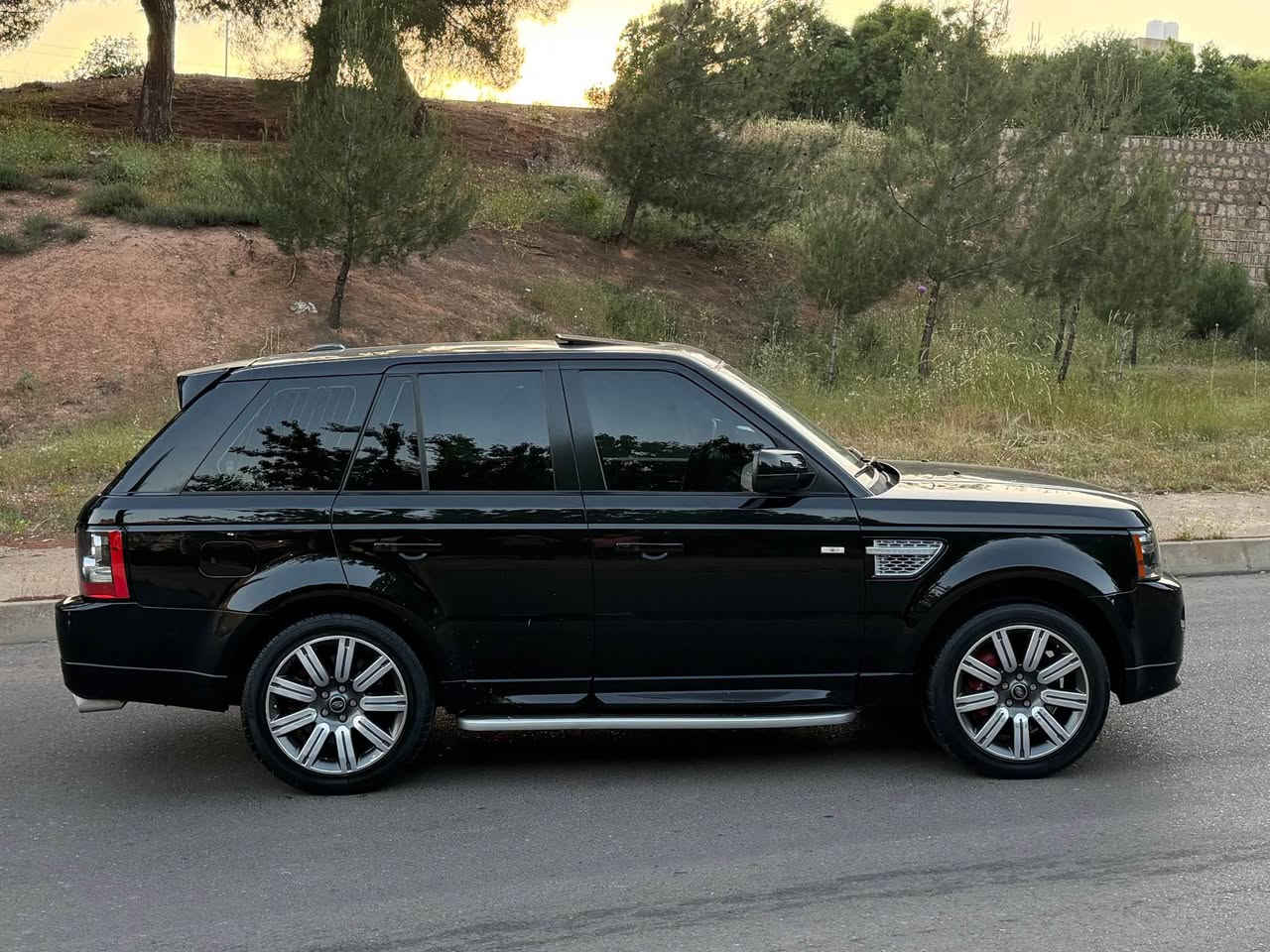 ‏🇬🇧  Range Rover —Sport  —2013🇬🇧
خليجي شركه سردار ضمان 
كفاله عامه بدون حادث بدون بارد بدون شخوط
فول فول مواصفات اوتوباي كراف
نظافه 100‎%‎ كلها وضع شركه 

****************************************

سعر بلاااااش $$ (( 138 )) مجال جدآ بسيط 

للاستفسار  *********** وتساب
***********
*************************************
كير محرك وضع شركه مامفتوح
🚀 محرك V8 سوپر چارج بنزین 🚀
سياره جاهزه وضع الشركه
ماشيه 145 الف
****************************************
مواصفات/  فول فول اوتو بايكرافي اعلى مواصفات برانج روڤر   

سلايت روف … داخل.  لونين … كشنات جلد… كشنات كهربائي + خزن …. كشنات هيتر ..ستيرن هيتر ..ستيرن كهرباء…شفتات بل ستيرن… كروس سرعه….. فول تحكمات ستيرن …تنته شاموا… 3 شاشه ديفيدي ….. ثلاجه ….  جكات تصعد تنزل…. 5 كامرات360 درجه +حساسات امامي +خلفي….. كشافات اماميه زينون  …. لدامامي… بكلايتات ليد … لايت عدسه داينمك وزنون ….تبريد مركزي…انضمه قيادة متعدده …بصمه تشغيل …. اربع بواب بصمه …..دبل.اكسل … صندوك كهرباء …صندوك شفط  ….. تبريد قطعتين بيانو…. كير اوتو + عادي ….بريك بصمه  …كير تبترونك S…مري شفط وكلاب…. منفذ اواكس ومنفذ USB + بلوتوث …شاشه جبيره نظام خرائط جي بي اس …. سستم صوت هارمان كاردون….  …لايتات اوتو … : شاشه لعرض الاعطال…. ويل كب حجم 20 
——————————————- دهوك, العراق
