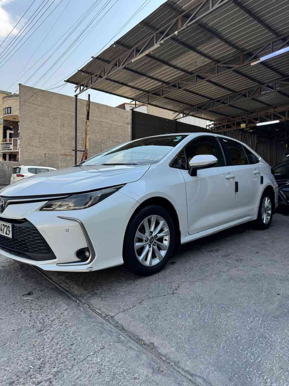 السلام عليكم 
تويوتا كورلا خليجي كفالة عامه
عدا الدعاميه الاماميه مبدله اصلي وكاله بسبب كسر بيهه والقديمه موجوده عندي
موديل ٢٠٢٣
محرك ١٨٠٠
رقم اربيل الجديد بأسمي
وكاله جيهان
مواصفات
بصمه ابواب +تشغيل
تحكم ستيرن
شاشه
كامرا
فتحه
حساسات امامي +خلفي
مري شفط
عداد المسافه ٤٣٠٠٠ كم
السعر 178 وبيهه مجال
مكان السياره بغداد حي الجهاد / حي الحسين
للإستفسار الاتصال على 
***********
واتساب او اتصال
