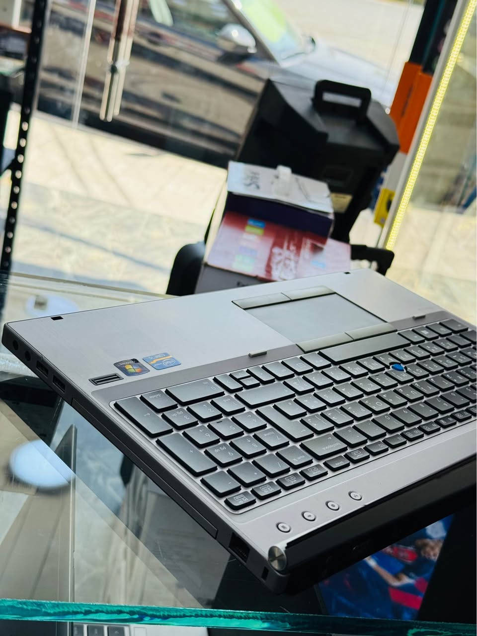 HP ELITEBOOK 8570

CORE i5 ✅
RAM 8 GB ✅
HARD DRIVE 500 GB✅

DISPLAY 15.6 شاشه كبيرة بحجم 
يحتوي اللابتوب على اكثر من ١٠ العاب قوية منها لعبة GTA V 5
بطارية تدوم اكثر من ساعتين 🔋 

مع الشاحنه الاصلية ✅

فقط بسعر ١٣٥ الف دينار 

موصل الزهور 
*********** موصل, نينوى
