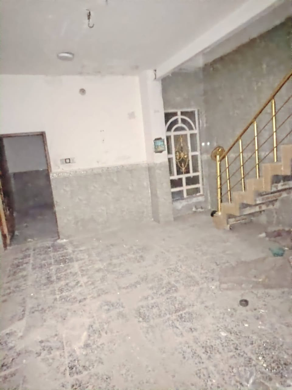 بيت للأيجار مساحته 100م قرب بانزين خانة اضواء الوفاء سعر 350الف قفلة الاستفسار اتصل على هذا الرقم ***********
