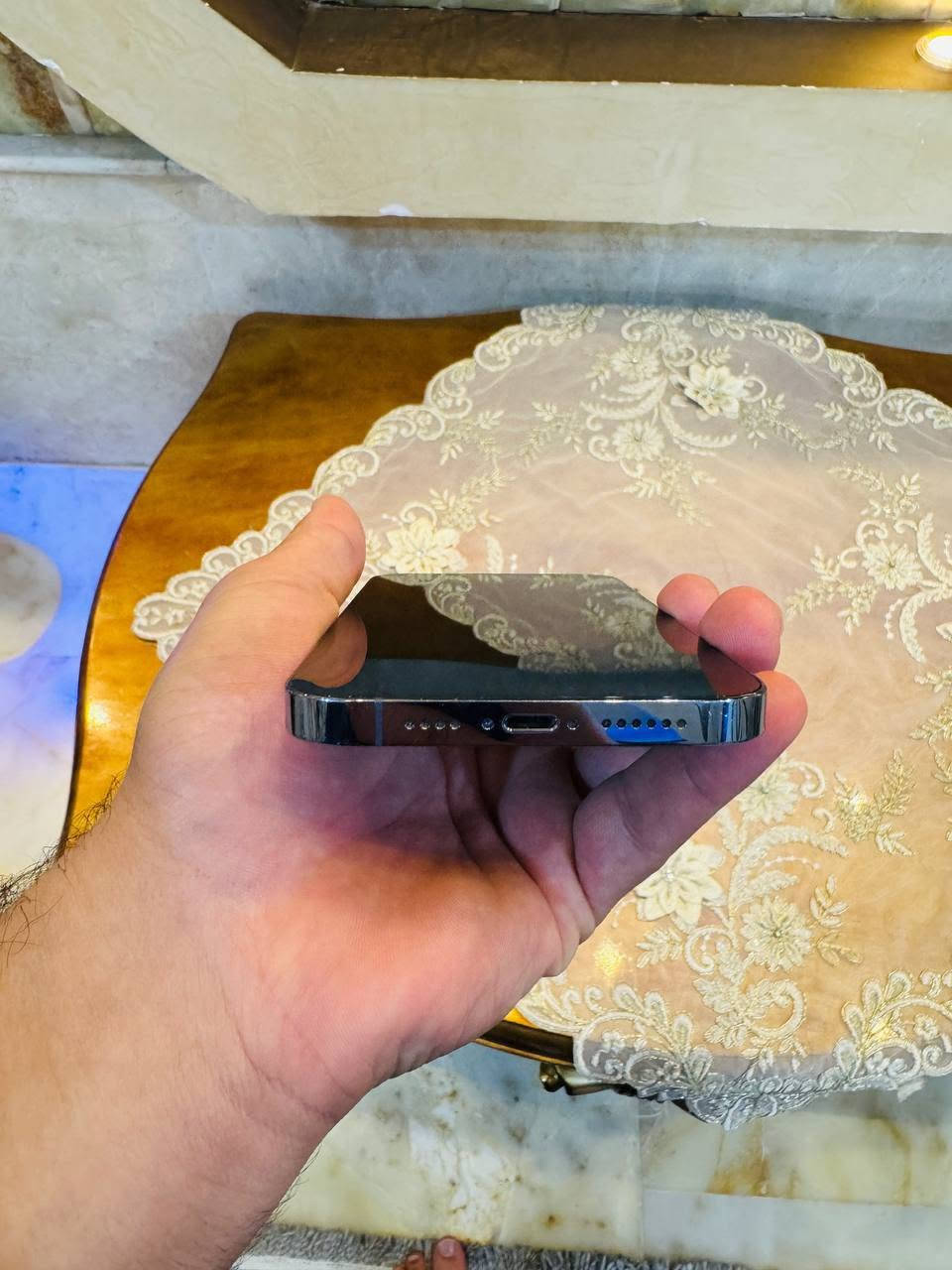 السلام عليكم للبيع ايفون 13 برو ماكس ذاكره 256 بطاريه 82 تك شريحه عربي شرق أوسط نظافه 100% كامل ملحقاته غير داخل صيانه السعر  775  المكان كربلاء طوريج 
للاستفسار الاتصال على الرقم ***********
