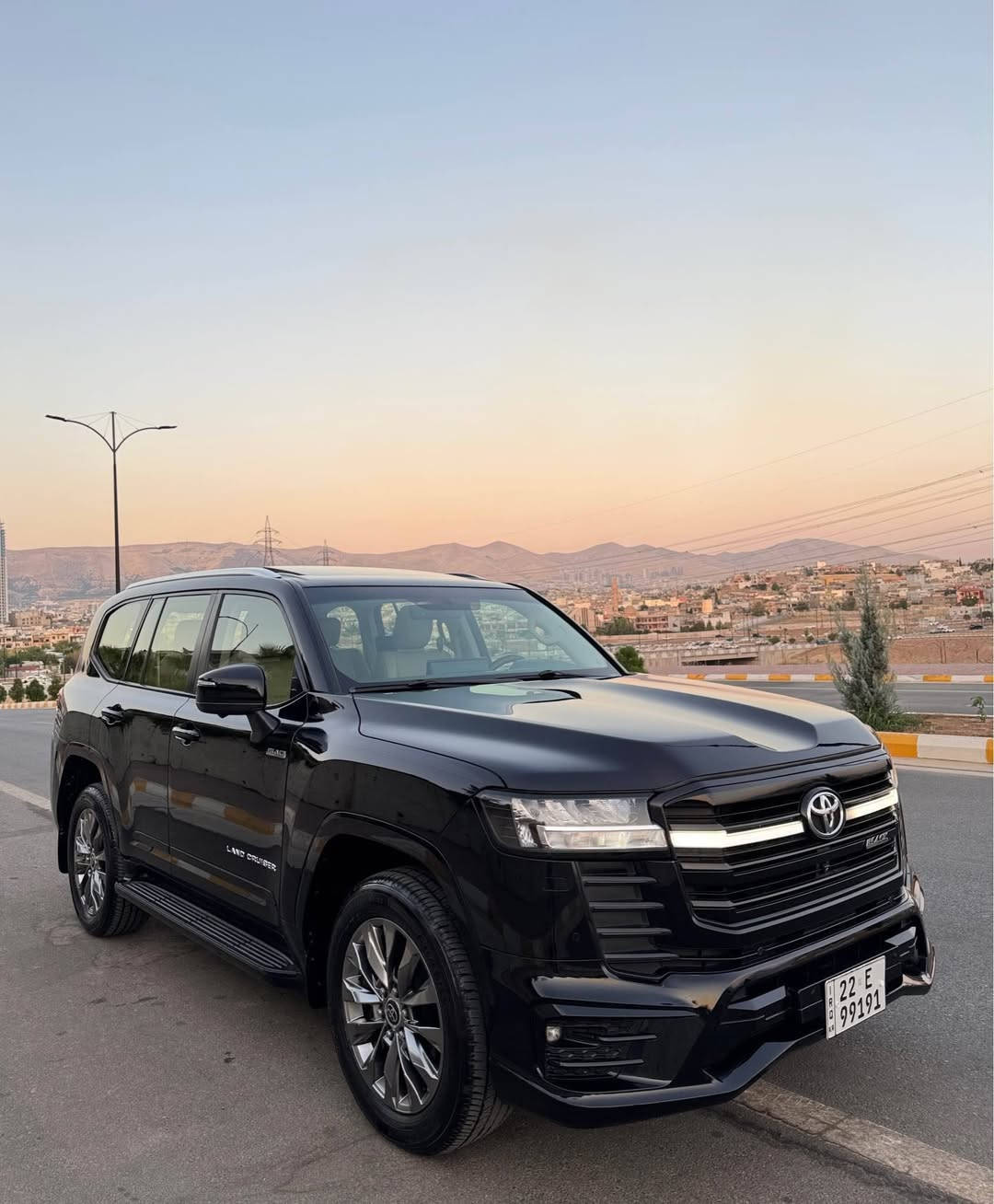 toyota land cruiser 2024 gxr limited black edition toyota iraq (sas) 
سياره كفاله عامه مكاني سليمانيه ماشيه ٦٥ الف كيلومتر سياره على وضع وكاله سعر ٧ دفاتر *********** السليمانية, العراق
