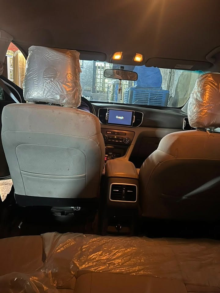 السلام عليكم 
سبورتج خليجي نص فول 
شاشة كبيرة 
شاشة اعطال
تبريد قطعتين 
ماشيه 95 الف
السعر 178
متواجد الاتصال فقط 

‭***********‬
