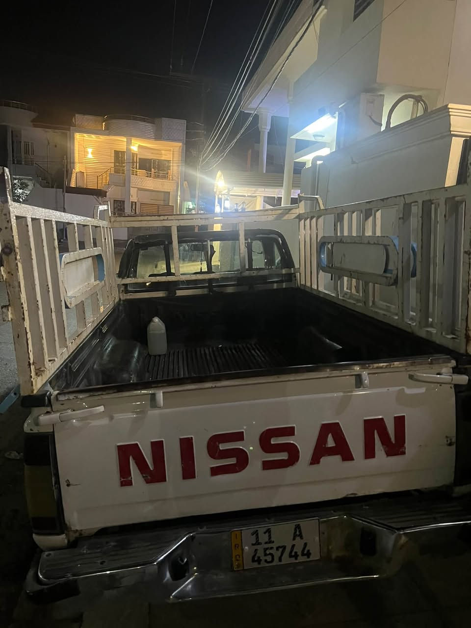 بيكب نيسان 2002 محرك جديد سنوية جديدالا 2031  رقم الماني 5 حلقات ساسي طويل سعر 7500$عنوان كركوك اتصال *********** رقم بغدا الماني
