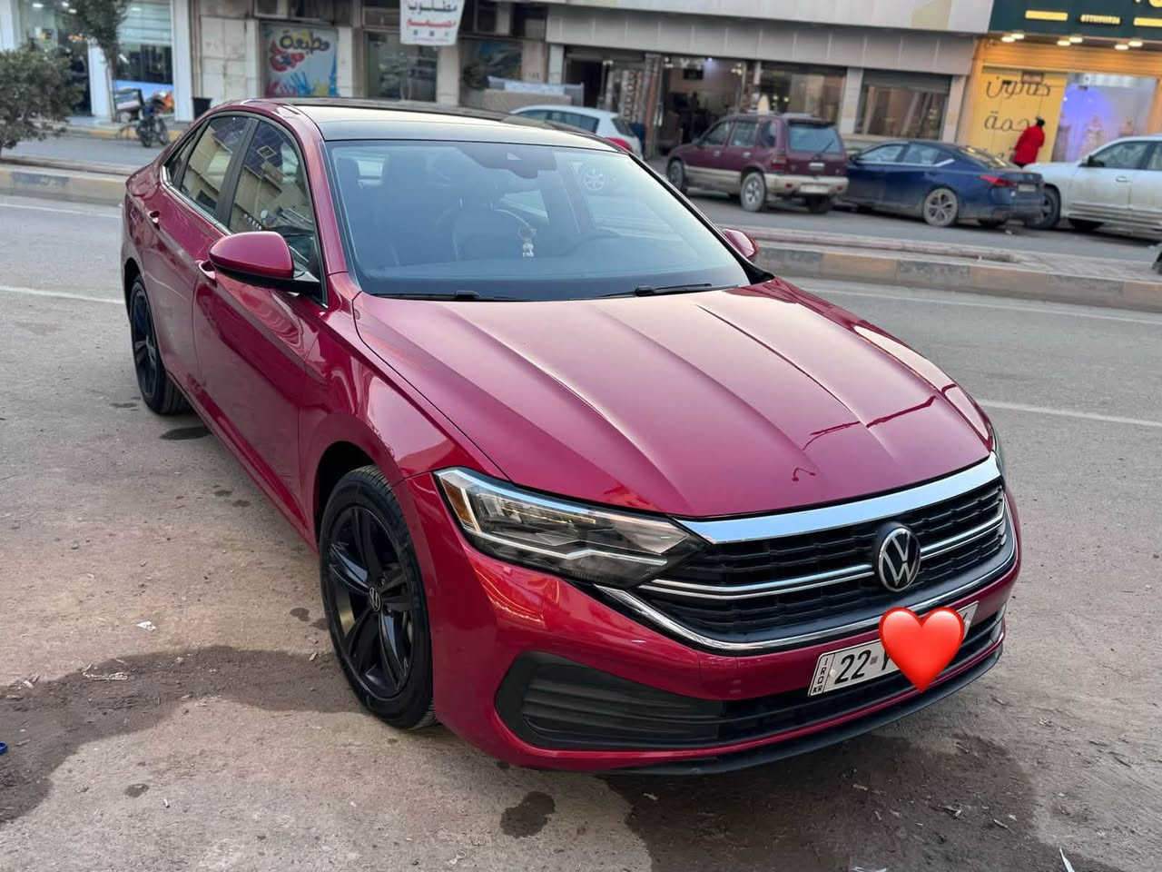 🚗 للبيع – VW Jetta 2023 SE Plus 🇩🇪

لون أحمر – استخدام شخصي – السيارة باسمي (رقم اربيل)

🔹 المحرك: 1500 تيربو

🔹 العداد: 64000 كيلو

✨ مواصفات فئة SE Plus :

• دخول ذكي + تشغيل عن بعد
•بصمة تشغيل
• مقاعد جلد
•گيجات دجتال
•هاندبريك بصمة
•هيتر مري جانبيه
• كرسي السائق كهرباء مع دعم فقرات الظهر 
• تدفئة مقاعد أمامي 
• فتحة سقف بانوراما

• شاشة ذكية + Apple CarPlay & Android Auto

• رادار أمامي وخلفي 

• نظام مانع تصادم أمامي وخلفي

🚧 الحالة:

• ضرر خفيف موضح بالصور 
•صبغ قطعتين جنطه وجاملغ خلفي 
• جميع الإيرباكات سليمة 

🔧 الصدر وكلشي شركة ماملعوب بيها نهائياً ولا گلوب مشتغل بالدشبول

🛞 تايرات جدد

⛽ استخدام بنزين محسن فقط ودهن راڤينول او ادينول

💰 السعر:15000$ – قابل للتفاوض

بيع او مراوس بهايلندر 22 او سورنتو 23

للاتصال على الرقم / ‭***********‬  / احمد عامر السامرائي
