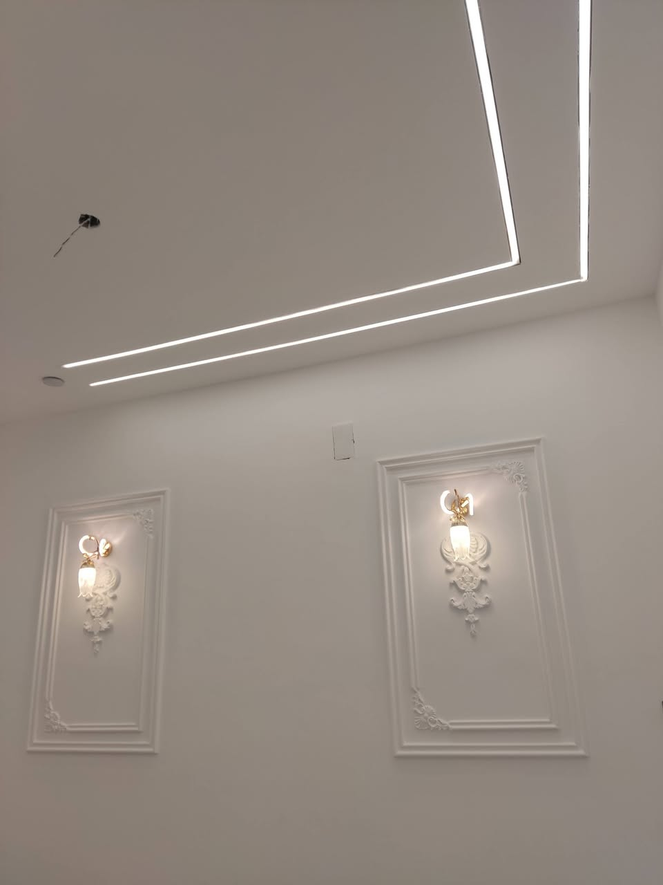 مشتمل للبيع م الخاجيه م 100 طولاني طابقين 3 غرف نوم طابو صرف عرض الشارع 12 م منطقة ال 6000 بناء جديد غير مسكون جاهز للسكن للستفسار ***********.  ***********
