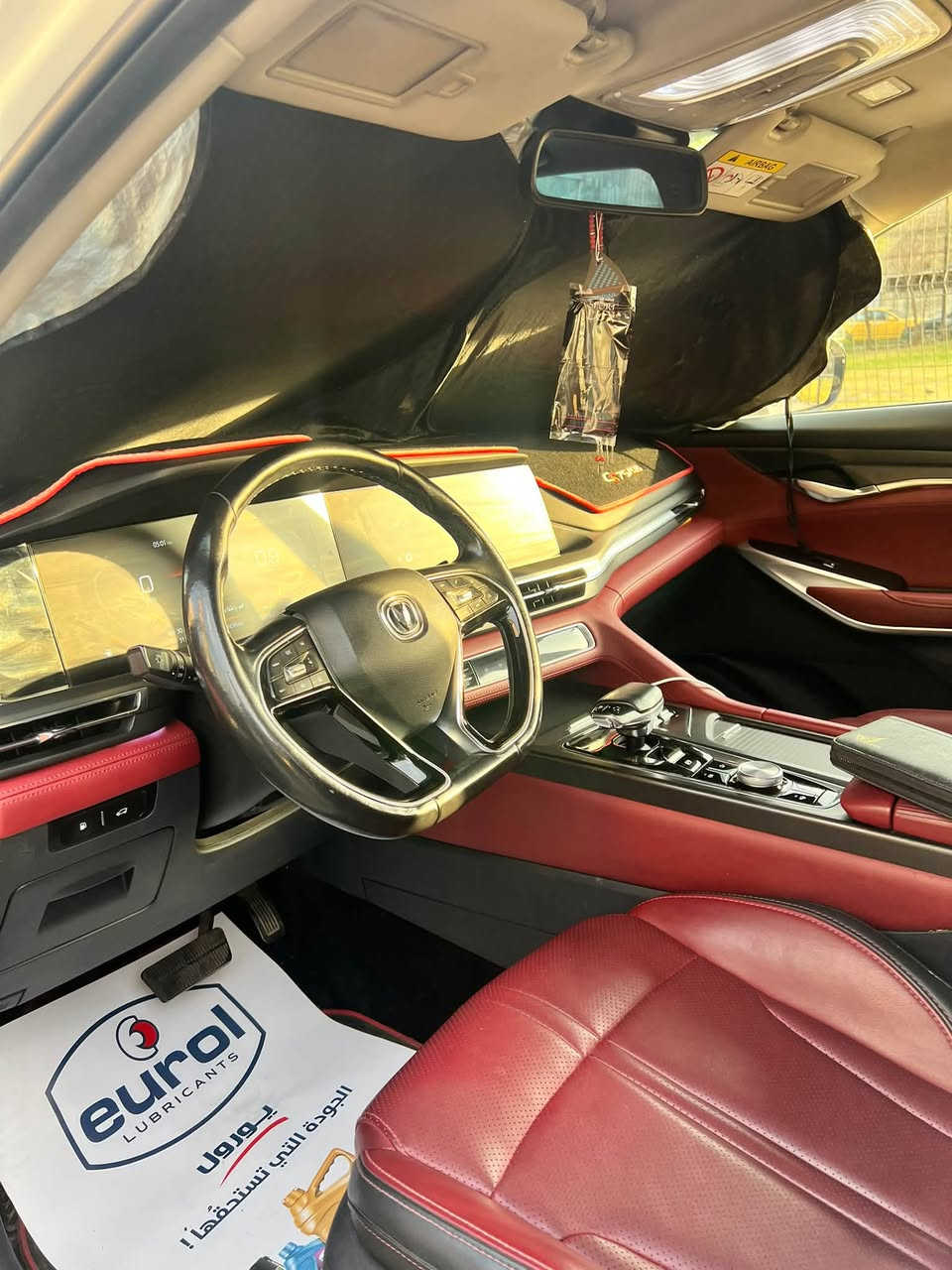 السلام عليكم 
للبيع
Changan CS75 Plus 2022

 رقم بغداد حرة او بالاقساط
 ماشيه 51000 الف كيلو
السيارة تحت ضمان البخيت و الشركة
محرك 2.0 Turbo ،ناقل الحركة  اوتوماتيكي
8 سرعات ايزن ياباني،مصابيح امامية و خلفية ليد،4 كاميرات و 12 حساس امامي و خلفي

مواصفات السيارة :

حمالات سقف،فتحة سقف بانورامية،صندوق خلفي كهربائي (620 لتر)،أنوار ضباب أمامية – هالوجين،كشافات ضباب خلفية،أربع مخارج للعادم،نظام تنبيه عن اقتراب سيارة من الخلف
شاشة معلومات وترفيه بقياس 12 بوصة وشاشة عدادات رقمية بنفس القياس، مع مكبرات صوت عددها 8 سماعات ومكيف هواء متعدد المناطق ومنافذ USB وتدعم المقاعد الأمامية ميزة التهوية. بجانب 6 وسائد هوائية مع عجلة القيادة
أنماط قيادة (عادي – اقتصادي – رياضي- مخصص)
تحكم بوضعية المقود (يدوي)
التحكم بوضعية كرسي السائق بستة اتجاهات
التحكم بوضعية كرسي الراكب بأربعة اتجاهات
ذاكرة مقعد السائق عدد ٣ 
عرض محتوى الجوال على الشاشة
مثبت سرعة تفاعلي
ونظام مراقبة النقط العمياء وكاميرا بزاوية 360 درجة وشاشة قفل مركزي ونظام الدخول والتشغيل بدون مفتاح ونظام مراقبة النقاط العمياء ونظام تحذير التصادم الأمامي والخلفي ونظام الحفاظ على المسار وتنبيه الخروج عن المسار ونظام الإضاءة الذكي.
مثبت سرعة متكيف رادار ACC
ثبات الكتروني 
نظام السياره ذكي 
عنده القفل يغلق الابواب والزجاج  و البانوراما تلقائي 
فرامل طوارئ ذاتية AEB
مانع انزلاق TCS
مساعد صعود المرتفعات HHC
مساعد نزول المنحدرات HDC
تحذير الاصطدام الأمامي FCW 
حساسات أمامية و رادار امامي
حساسات خلفية و رادار خلفي
التشغيل بضغطة زر
التشغيل عن بعد
مراقبة ضغط الاطارات TPMS
كشف المنطقة العمياء BSD
تحذير مغادرة المسار LDWS
البقاء في المسار LKAS
بريك الكتروني EPB
أوتو بارك APA
توقف مؤقت أوتو هولد
تخم اطارات جديد قبل شهر والسيارة تحت الضمان لشركة شانجان والبخيت 
تمت الادامة كاملة لزيت المحرك وهايدروليك الكير وكل السيارة كاملة الادامة كما واضح بالتقرير المرفق
باقي 10 اقساط ( 8000000 ) للمصرف تحب تدفع كامل السعر واني اسدد المصرف وتتحول السيارة الك مباشرة من الشركة او تكمل اقساط بدالي وتتنزل من السعر 28000000 دينار

رقم الهاتف : *********** واتس اب فقط
