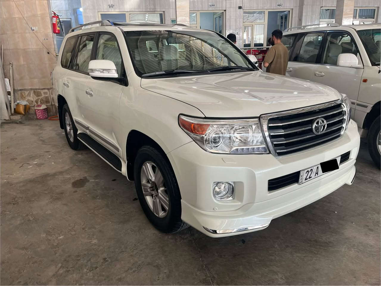 کوردی//عەرەبی
🚗 بۆ فرۆشتن: لاندکروزەر GXR V8 مۆدێل ٢٠١٣ 🚗
سەیارەیەکی زۆر خاوێن و بێ عەیبە، هیچی نییە ، و چوار تایەی نوێشی لەسەرە!
زانیارییەکان:
 مۆدێل: ٢٠١٣ (GXR V8)
 ڕەنگ: سپی
 ڕۆیشتن: ١٩٠ هەزار کم
 دۆخی مەکینە: بە شەرت، هیچی نییە و سیارە کڵینە (Clean)
 جەستە: تەنها ٣ شوێن تەعدیلی هەیە، بێ کێشە
 تایە: ٤ تایەی تازەی لەسەرە
مواسەفات:
 سلاید (سەقف کراوە)
 شاشە و کامێرا
 سوکان ڤۆلیۆم
 کوشن و ناوەوەی زۆر خاوێنە
نرخ: [٣٥٥وەرەقە] معامەلەی برایانە 📞☎️[***********]

عەرەبی

🚗 للبيع: لاندكروزر GXR V8 موديل 2013 🚗
سيارة نظيفة جداً وبدون أي عيوب، كليين (سليمة) وبدون مشاكل، مع أربع إطارات (تخم أونصات) جديدة!
المعلومات:
 الموديل: 2013 (GXR V8)
 اللون: أبيض
 المسافة المقطوعة: 190 ألف كم
 حالة المحرك: بشرط الفحص، بدون أي كفالة وسيارة كليين (Clean)
 البودي / الجسد: فقط 3 أماكن تعديل (تعديل بسيط)، بدون مشاكل
 الإطارات: 4 إطارات جديدة
المواصفات:
 فتحة سقف (سلايد)
 شاشة وكاميرا
 تحكم ستيرن (سوكان ڤوليوم)
 الفرش والداخلية نظيفة جداً
💵 السعر: 355 ورقة ($35,500)
📞☎️ رقم الهاتف:***********

معاملة أخوية أربيل, العراق
