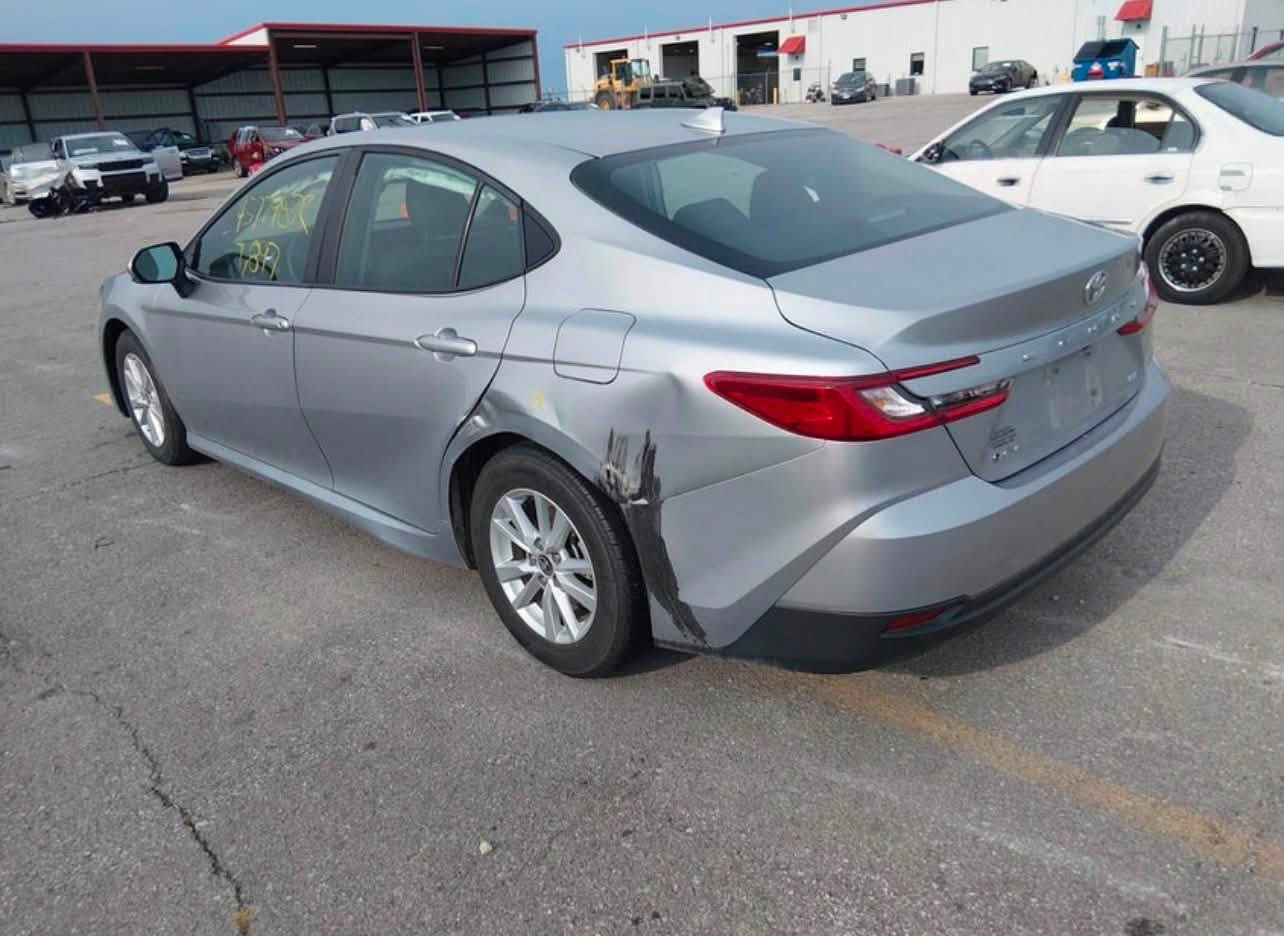 (((مكتب اسديرة لتجارة السيارات)))

📆تاريخ المزاد:2/9/2026

نوع السيارة: TOYOTA CAMRY LE 2025

الضرر موضح في الصورة

 السعر يحدد في المزاد 

للاستيراد يرجى التفضل بزيارة المكتب

📍موقع المكتب: اسديرة طق طق قرب مول انيس 
للاستفسار:

***********
اهلاً وسهلاً بكم ونشكر ثقتكم بنا💙
