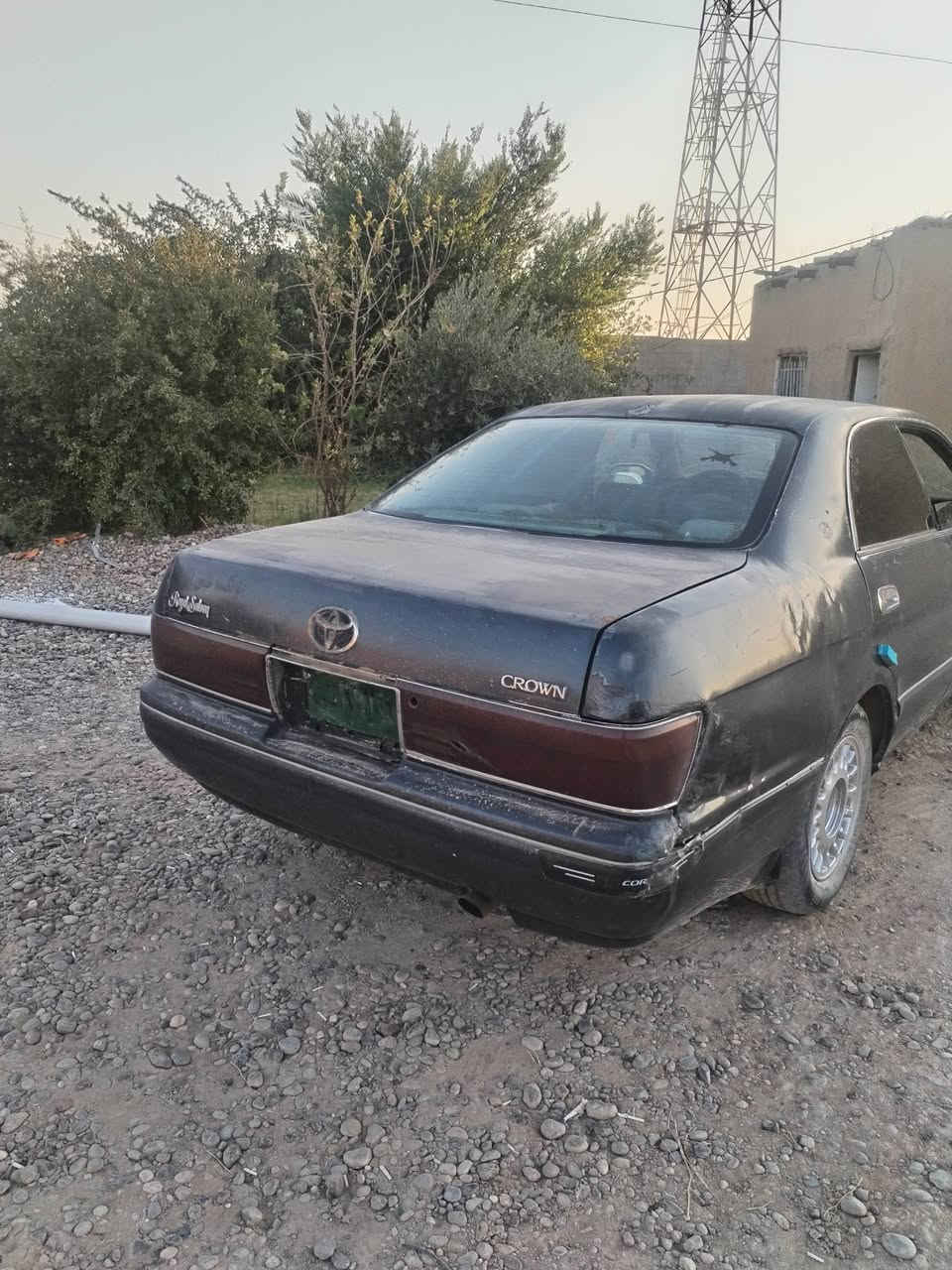 السلام عليكم بطة أدوات بدون كص محرك بي بدايت صوت بس اول ما شغل كير مشدود مال كصة جديد صدر فوك النص عمر كشر وقرفة شوف العين كهربيات نقص مابيهة كلو شغال مسجل وأربع سماعت شغال رونات كلها شغالة باور ستيرن بي ثكل السعر 11ورقة مكان السيارة العلم قريت الربيضة مراوس حسب القناعة ***********
