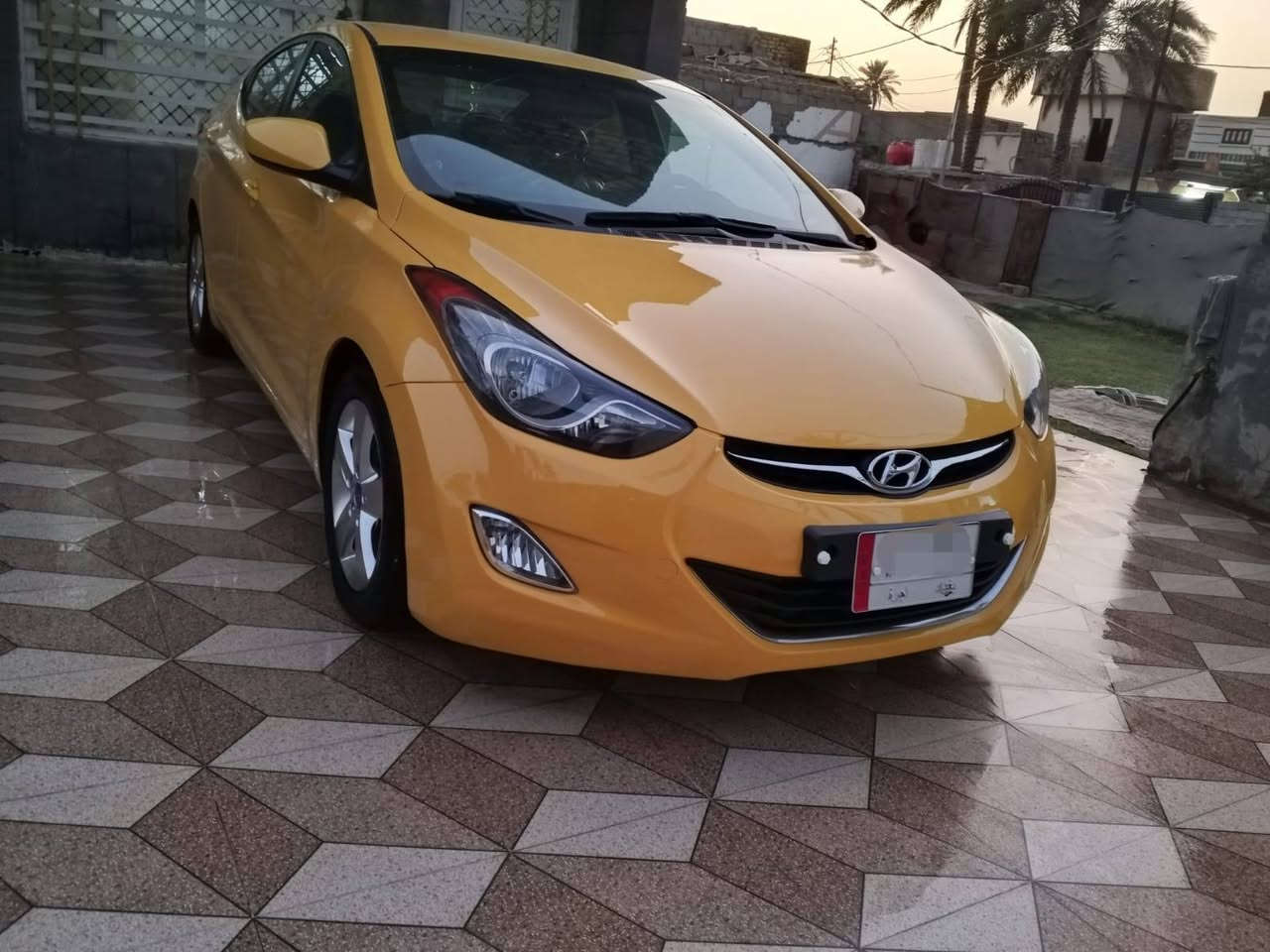 سلام عليكم الانتره مديل 2013 رقم بغداد امريكي حادث جاملغ امامي  الباقي ليبل واحد  مكينه 1800 دوش تبريد ثلج حداديه جديده  تخم تاير مكاني بابل مركز مدينه  ***********
