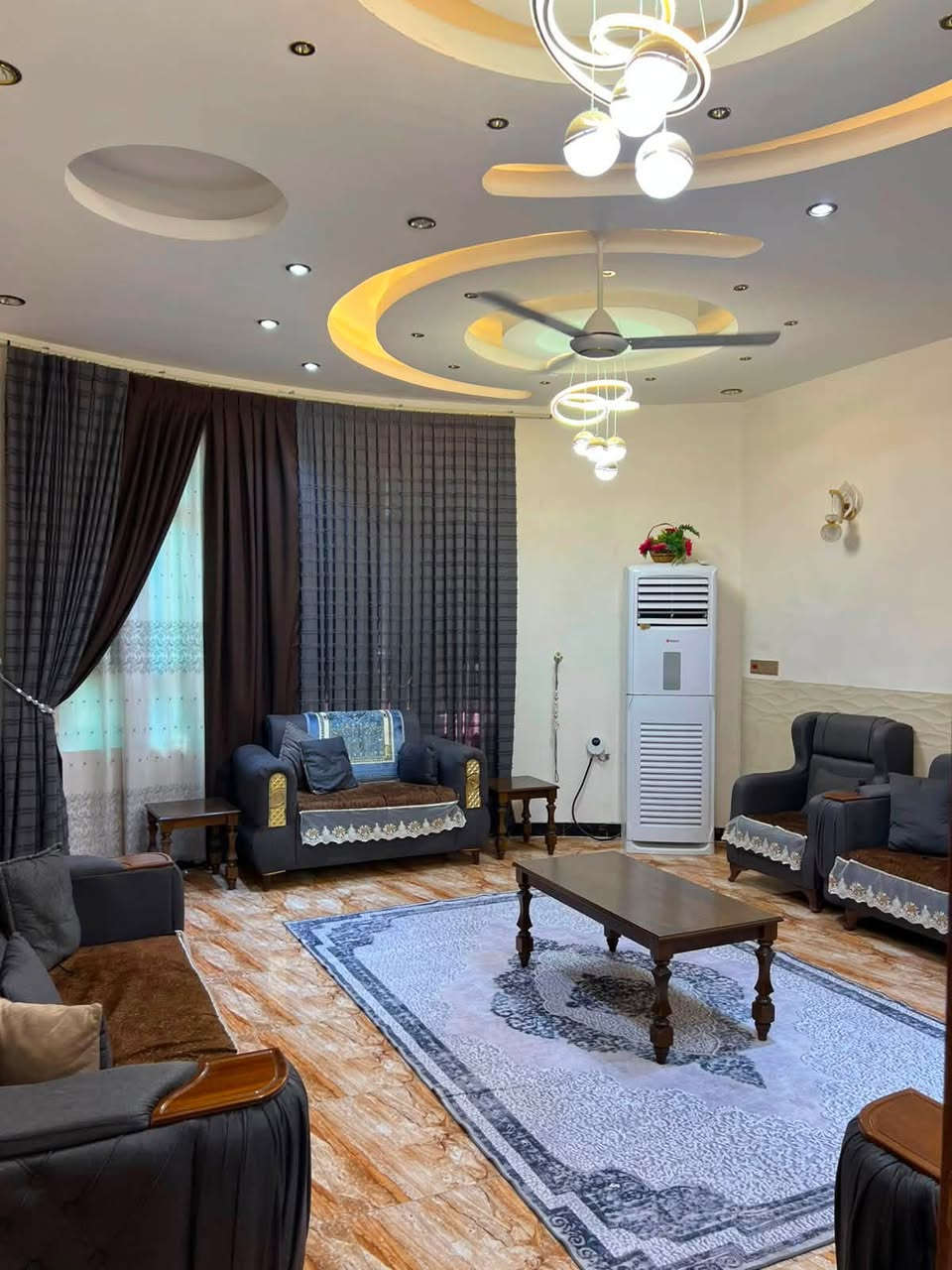🏠 دار للبيع – موقع مميز وبناء حديث
المساحة: 150 متر مربع
الموقع: دور الزراعة – الرابعة (قرب المدخل )

📞 للاستفسار والتواصل:
 رقم الهاتف: ***********
