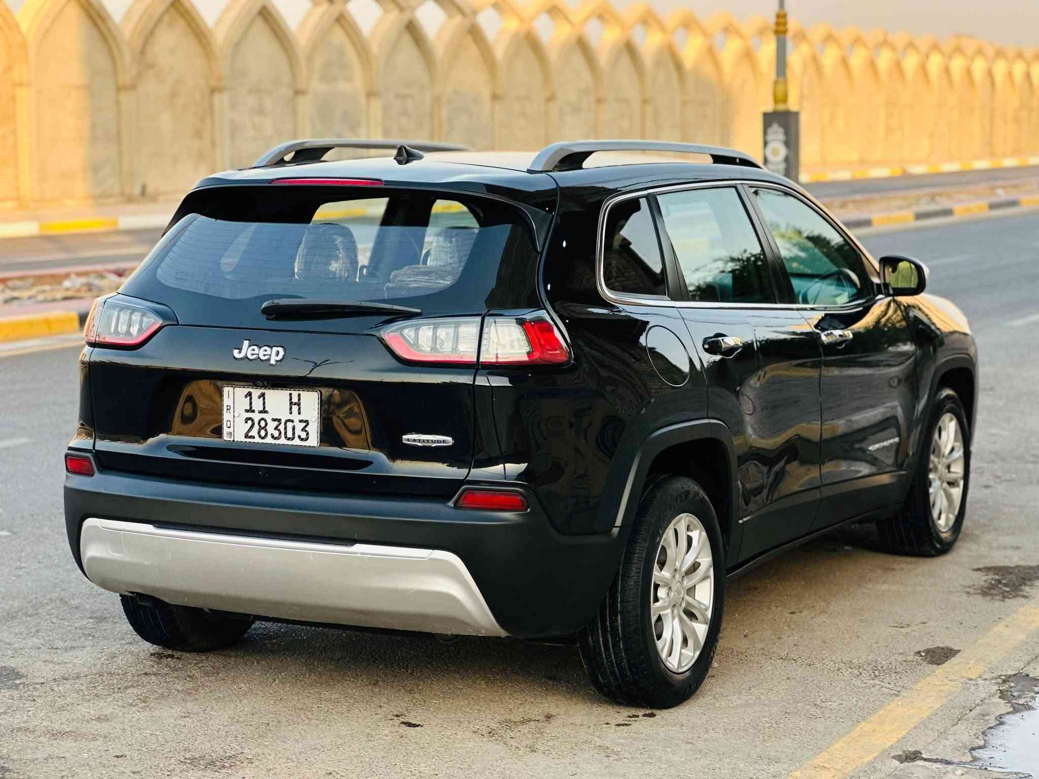 سلام عليكم جيب بزون للبيع موديل 2019 السعر 118 وبي مجال بسيط صور حادثه مرفوقه بلمنشور صبغ البنيد والباقي كفاله شرط سونار مكينه 2400 كشنات تدفئه تحكم ستيران جهتين سايد بريك بصمه شاشه كبيره كامره خلفيه دواره حسارات وباقي موصفات معروفه رقم دولي تحويل مباشر العنوان كربلاء بيع فقط للستفسار ***********
