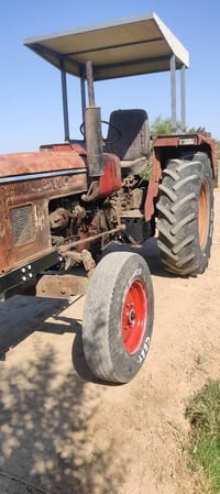 من رخصت مدير الكروب مكينه عنتر اللبيع موديل 85 بدون رقام مكينه كير كسل...
