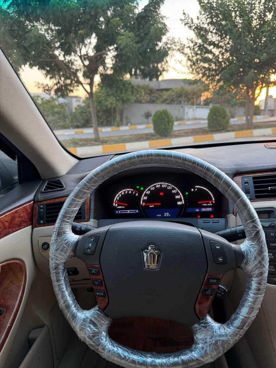 بەناوی خودا شاهینە ٢٠٠٥ مووس کۆدار شتێکی جوان و نمونە بێ مەسروف هەموو مەسروفێکی کراوە هیچ نوقسانیەکی نییە تازە رۆنی مەکینەو رۆنی گێر و تایەی بۆ گۆر دراوە ناو دەرەوەی لۆکە گەر مووشتەری پەیوەندی بەم ژمارەوە بکە *********** ناونیشان دەربەندیخان Singapore
