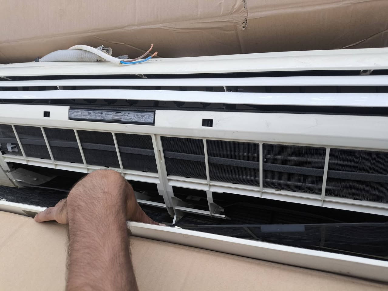 داخليات عدد 2 للبيع (طنين) سعرهن 130 نضيفات مابيهن ليك فان قوي مكاني شط العرب الحوطه ***********
