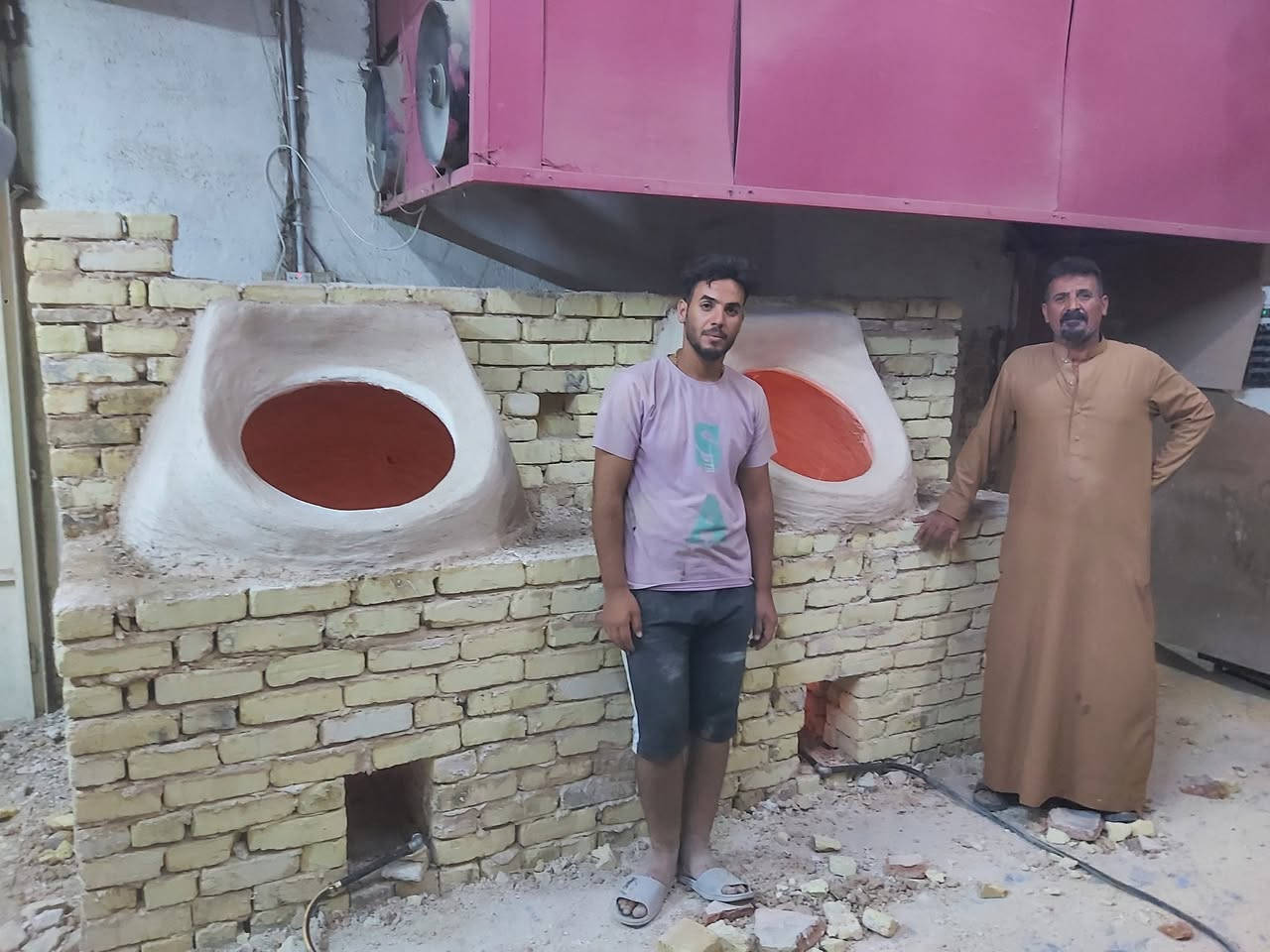 معمل سيف الكوفي .. للبناء والفخار . انسب الاسعار
***********
***********
***********  
يوجد لدينا كل مستلزمات واحتياجات المخابز والافران 
اجود وارقة انواع التنانير الكوفية .. وباانسب الاسعار 
تنانير الشوي 🍁 تنانير مندي 🌺 تنانير مخابز 🌺 عجانات 🔥 ابوق ناري 🌷 بريمزات 🌷 طبكيات 🌻
قباقة 🌟 ماشات 🌲 وكل مايحتاجه المخبز,
