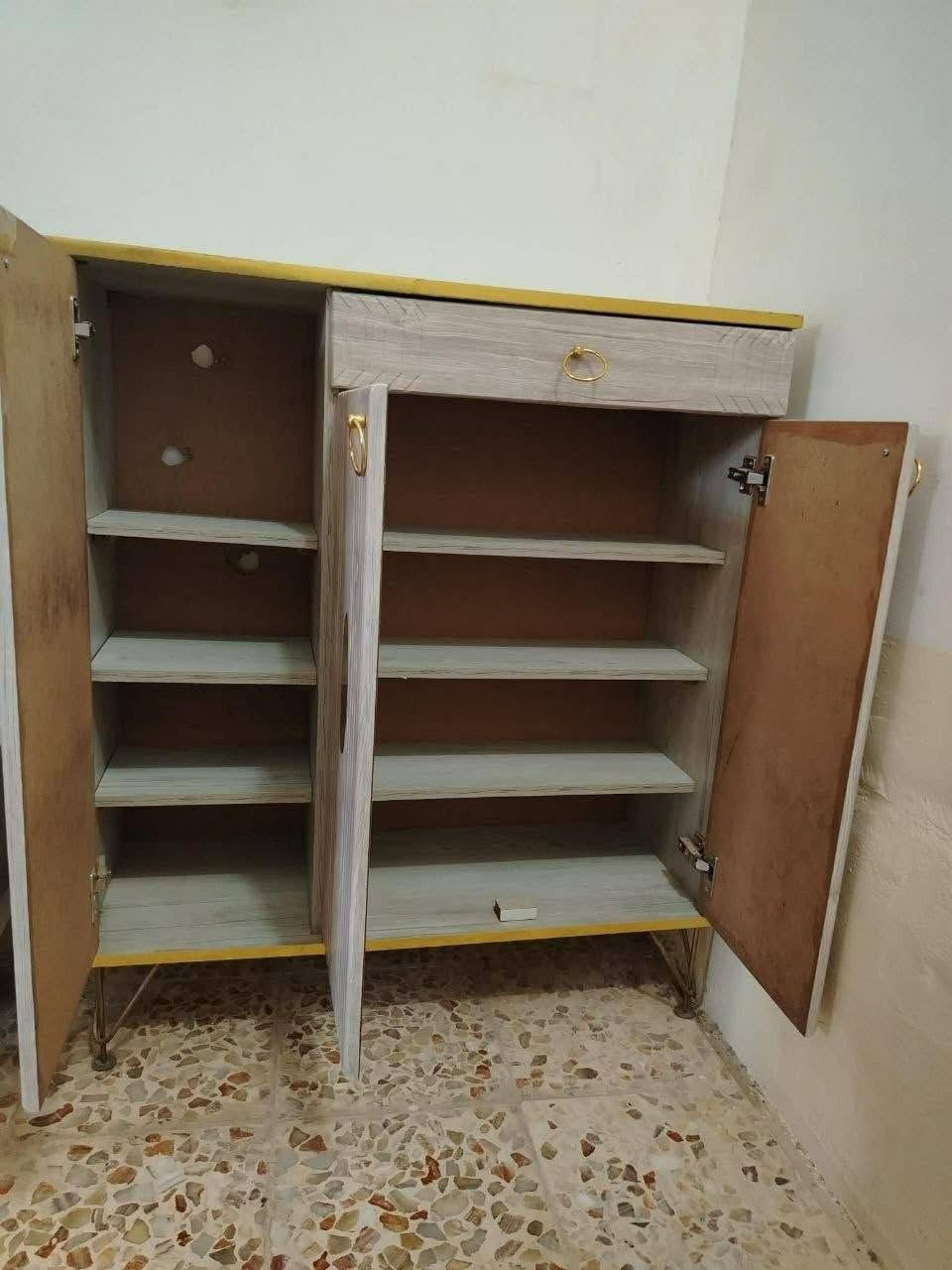 معرض ونجارة الابتكار كربلاء حي الوفاء شغل أبواب صاج درجه اولى وغرف نوم ونجارة الدواوين وصبغ جمع الاولان الحراريه وتوصيل جميع المحافظات مع الشد والنقل م***********
