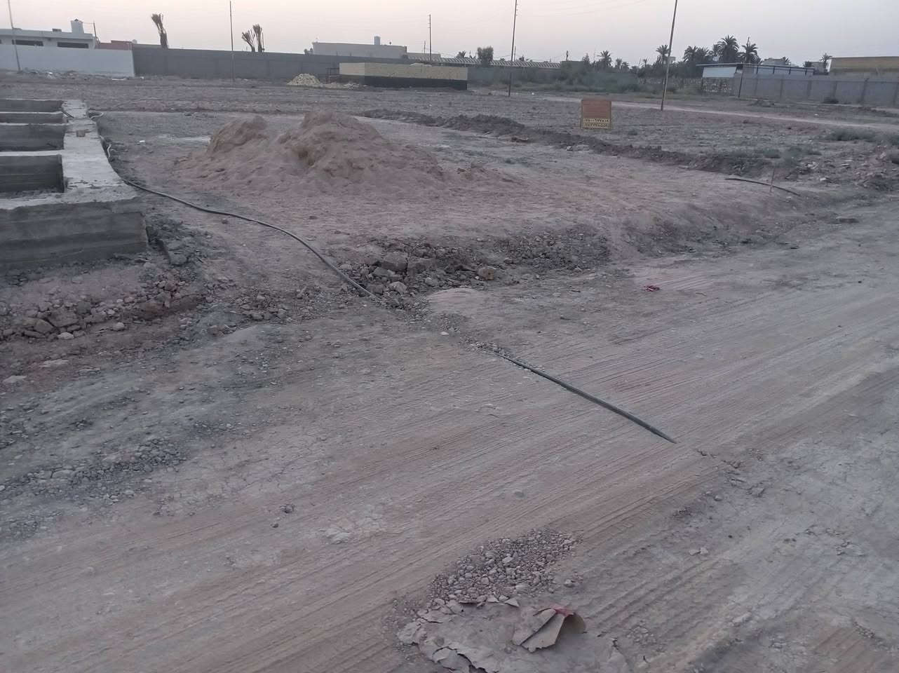 السلام عليكم قطعه 300متر طابو اسهم تحويل مباشر على طريق السفينه خلف ثانويت الواثق قطعه بيه بتلو 200متر و100حديقه تصير ماء كهرباء متوفر ركن على شارعين شوارع حلوء نضاميه السعر 35وبيه مجال اشاراي ينتصل ***********
