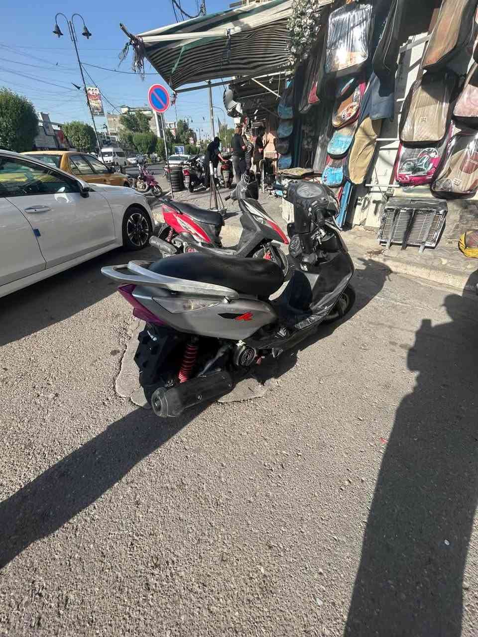 سلام عليكم ثعلب بلاديه دراجه برغي ممفتوح بل مكينه وكلها ع وضع الشركه بريكات امامي خلفي دهن جديد فلتر جديد بريكات بل مكان اشاير سكنات بكلايت لايت كله شغال قفل جنطه قفل ستيرن كله ع وضع الوكاله دراجه مال روحه وجيه رايده ب450 وبيها مجال حك جيه مكاني كاظميه
***********
