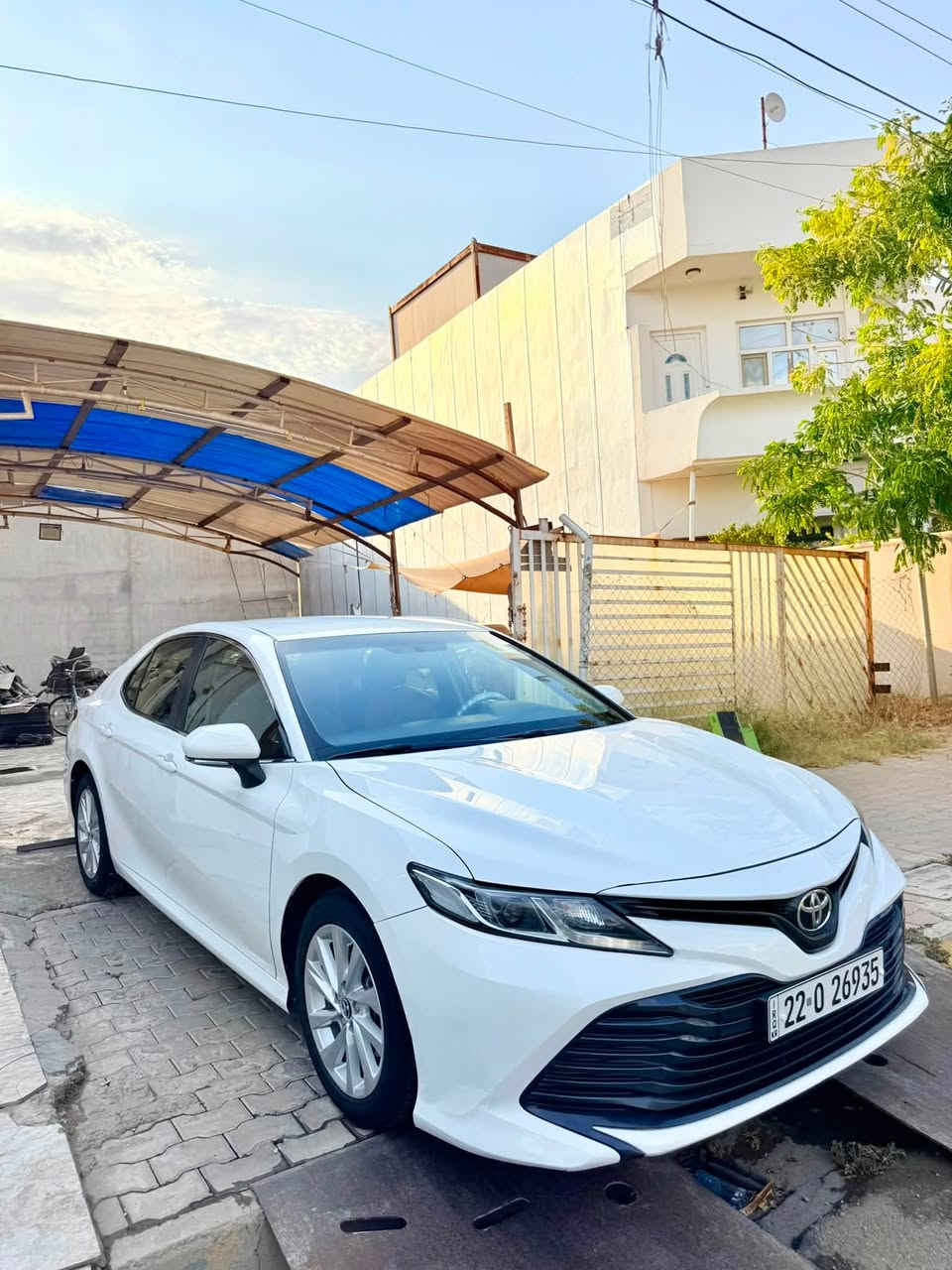 🚘 للبيع | تويوتا كامري LE خليجي موديل 2020
✅ اللون: أبيض ثلجي
✅ الممشى: 90 ألف كم (حقيقي)
المواصفات:
* سايد بريك كهربائي
* شاشة كبيرة
* حساسات
* داخل جلد لون مشمشي
حالة السيارة:
* كير ومحرك شرط
* 4 تايرات جديدة
* سنوية جديدة + هزّة فحص جديدة
* بدون صبغ نهائياً
* مكفولة كفالة عامة
💰 السعر: 195 بيها مجال بسيط
📍 الموقع: كركوك
📞 للاستفسار: ***********
