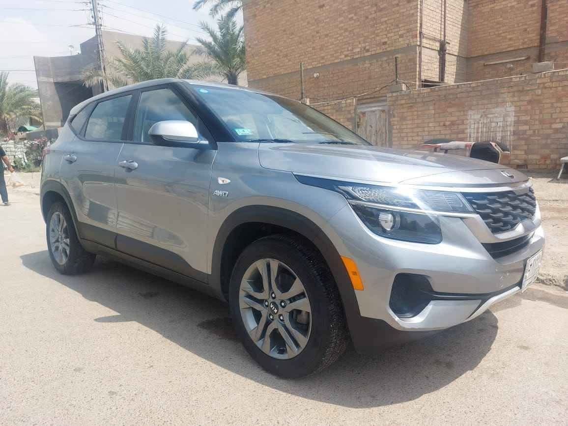 كيا سيلتوس موديل 2021 كلش نظيفة 
فئة LX 
المواصفات :-
١. محرك 2000 دوش
٢. رقــــم بغــــداد
٣. ماشية 45 الف
٤. كاميرا دوارة
٥. حساس اسطفاف خلفي
٦. اوتوهولد إطفاء ذاتي عند التوقف 
٧. مانع توقف
٨. نظام خرائط كار بلي 
٩. شاشة 8 انج 
١٠. انظمة قيادة 
١١. تحكم ستيرن جهتين

🔺 ️السيارة وأرد امريكي بدون حادث ( كليين ) فقط خدوش بالدعامية وموجود التقرير (الكارفكس) والصور بأمريكا ورقم الشاصي 

بالعراق صار بارد بسيط في باب السائق موجودة صورته بأول تعليق

السعر 173 وبيها مجال بسيط مكانها بغداد

للتواصل : 
‭‭*********** بغداد, العراق
