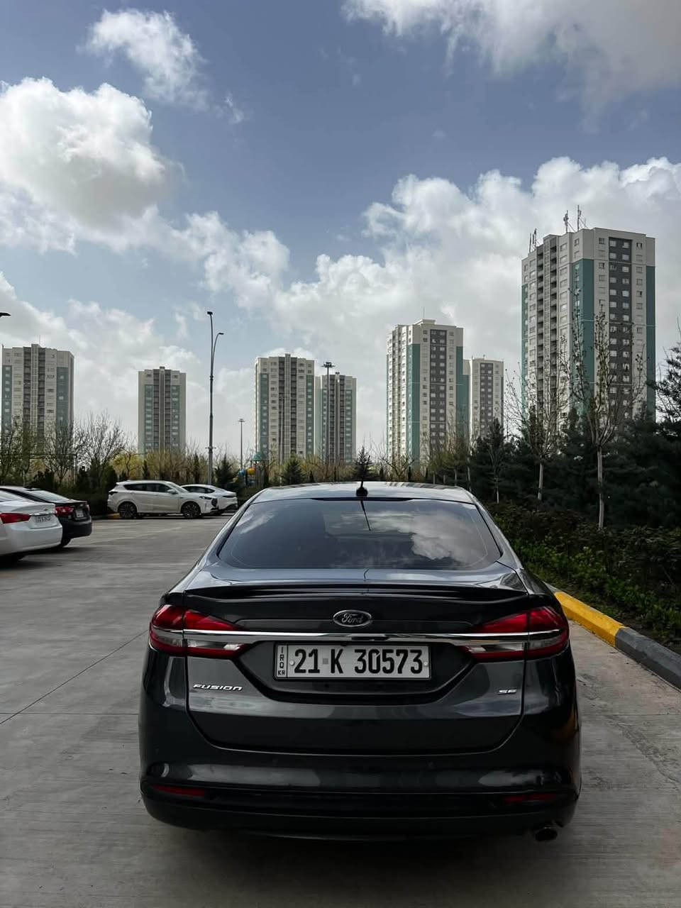 سه ياره كه  10  وه ره قه غرامه ي تيايه دواي مه عامه له بؤت ئه گيرمه وهنرخ:105مه عامه له‏
‏ford Fusion 2018مەکینە  2.5رەنگ نەوتی شتی نموونە و دانسقە 
‏‎فۆرد فیوشن  ( - تەحدید سورعە - سوکان ڤۆلیۆم - تراکشن ( دژە خلیسک) - کۆدی دەرگا - کوشن جلد و کوشن کارەبا و کوشن هیتەر و ئاوێنە هیتەر نیزامی تەبرید لەمس و سەکن و سایەق جیایە ) 
‏‎سەیارەکە دەمێکە لای خۆمانە و کامل سێرڤسە  دو پارچەی بۆیاخە
تایەی تازەیە  و پاتری تازە هەموو گیانی بە شەرت دینارێک مەسرەفی تیا نییە گێر و مەکینە و تەقە و ڕەقە هەموی بەشەرت
سه ياره كه 3 شاشه يه *********** سليماني

‎السيارة عليها غرامة 10 ورقات (1,000 دولار)، وسوف أخصمها لك بعد المعاملة.
‎السعر: 105 ورقة (10,500 دولار) مع مجال للمفاوضة.
‎ الموديل: فورد فيوشن 2018 (Ford Fusion 2018)
‎ المحرك: 2.5 لتراللون: كحلي / نفط
‎ رقم الهاتف: ***********
‎المواصفات (سيارة نظيفة وممتازة جداً):
‎ تثبيت سرعة (Cruse Control)تحكم دركسون / أزرار المقود
‎ نظام منع الانزلاق (Traction Control)
‎ كود فتح الأبوابمقاعد جلد مقاعد كهربائية
‎ تدفئة مقاعد وتدفئة للمرايا الجانبية
‎ نظام تكييف لمس مع تحكم منفصل للسائق والراكب
‎تفاصيل إضافي:
‎ السيارة عندنا منذ فترة طويلة ومعتنى بها بالكامل (سيرفس كامل).بها قطعتين صبغ (بويغ).
‎ إطارات جديدة وبطارية جديدة، وبشرط الفحص الكامل.لا تحتاج لأي مصاريف إضافية إطلاقاً.
‎ المحرك والقير والدعاميات والشاصي كلها بشرط الفحص.تحتوي على 3 شاشات.
‎للتواص
