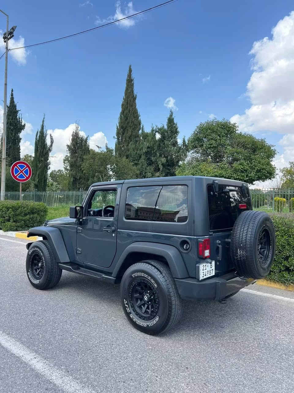 Jeep Wrangler 2017 Sport 

جام كهربائي 

شاشة قلاب 

لايت ليد 

ضرر سيارة جاملغ شبر بنيد صبغ 

بدون دواخل 

كير محرك اكسل بشرط 

سنوية جديد 

تحويل وكالة بشرط 

ماشي 94 الف 

مكان اربيل 

سعر 158 ورقة مجال 

رقم الهاتف ***********

واتساب موجود أربيل, العراق
