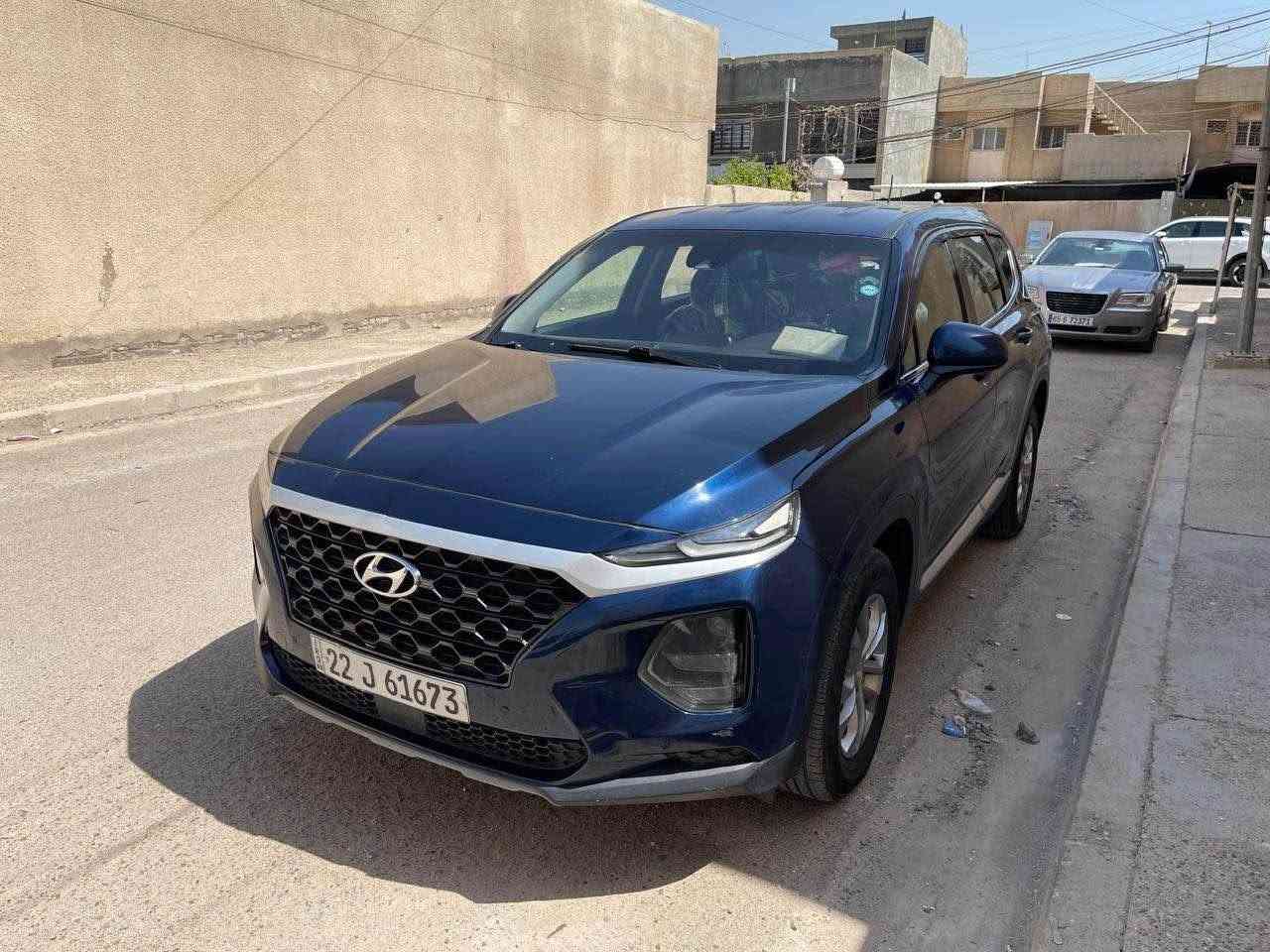 سلام عليكم
 سنتافيه موديل 2019 وارد امريكي 3قطع صبغ فول مواصفات عدا  بصمه وسلايت رادارات سايد بريك بصمه مكينه وكير مكفولات 2400  للبيع او مراوس*********** بغداد, العراق

