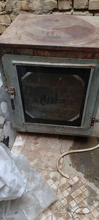 فرن • ما بيه شي