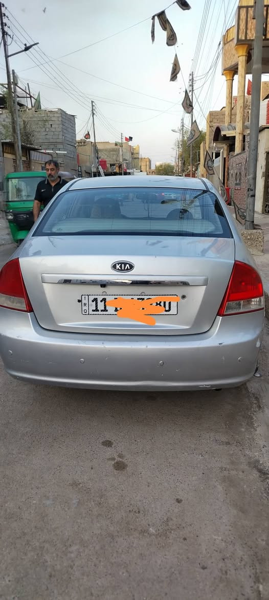 سلام عليكم سيراتو ٢٠٠٧ للبيع محرك ١٦٠٠ خليجي تبريد حدادية ٨٠ بل ١٠٠ المحرك بي تبخير قليل مكان السياره بصره بسمي ٦٧ورقه ***********

