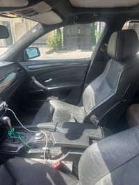 من رخصت الدمن بيئم E60ميماتي موديل 2004سياره فول خير من الله كير 3وضعي...
