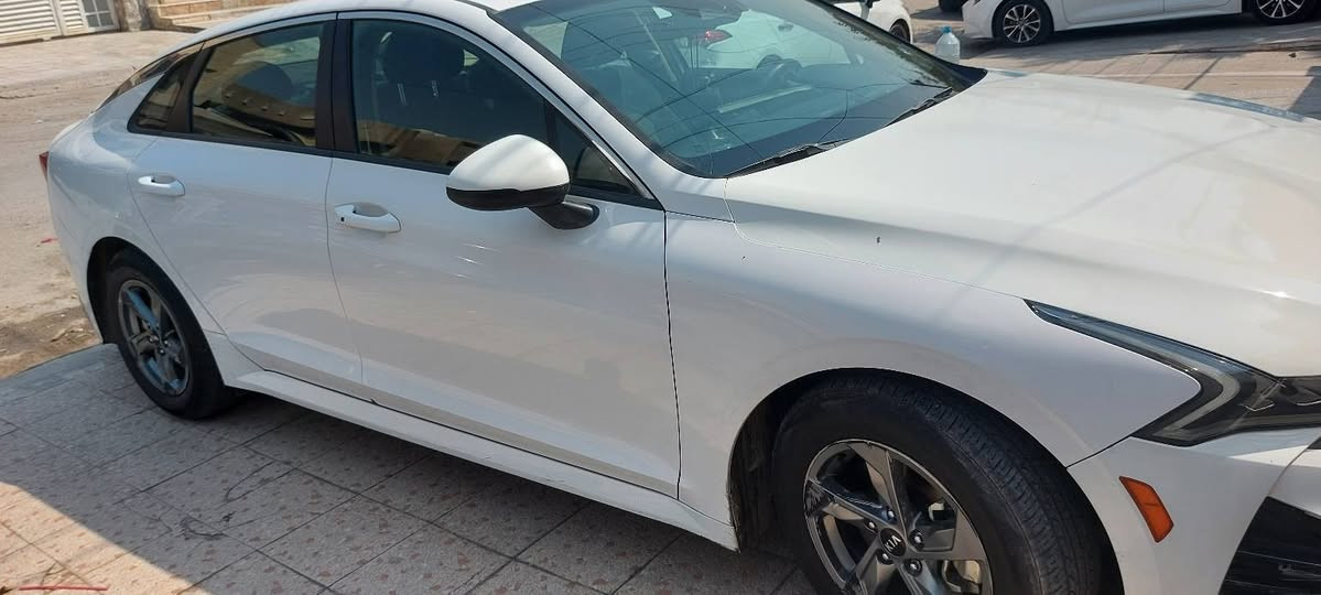 السلام عليكم
للبيع  k5 وارد أمريكي
موديل  21
محرك 1600 تيربو
رقم بغداد
معوقين باقيلها ٣ اشهر لفك الحجز

المكان بغداد
للاستفسار اتصال على*********** وتساب

السعر 150$
