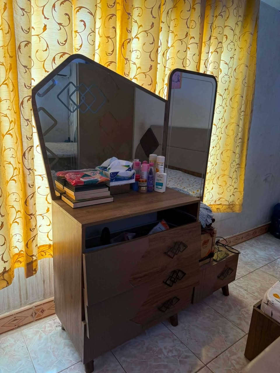 غرفة تركية مستخدمة للبيع
٧ قطع
السعر ٤٥٠ وبيها مجال للاستفسار واتساب ***********
