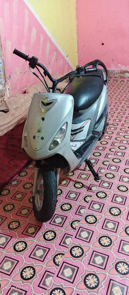 دراجه قجمه شغال شرط الشغل البيع السعر 450 وبيه مجال مكان القرنه بهورسعد ***********

