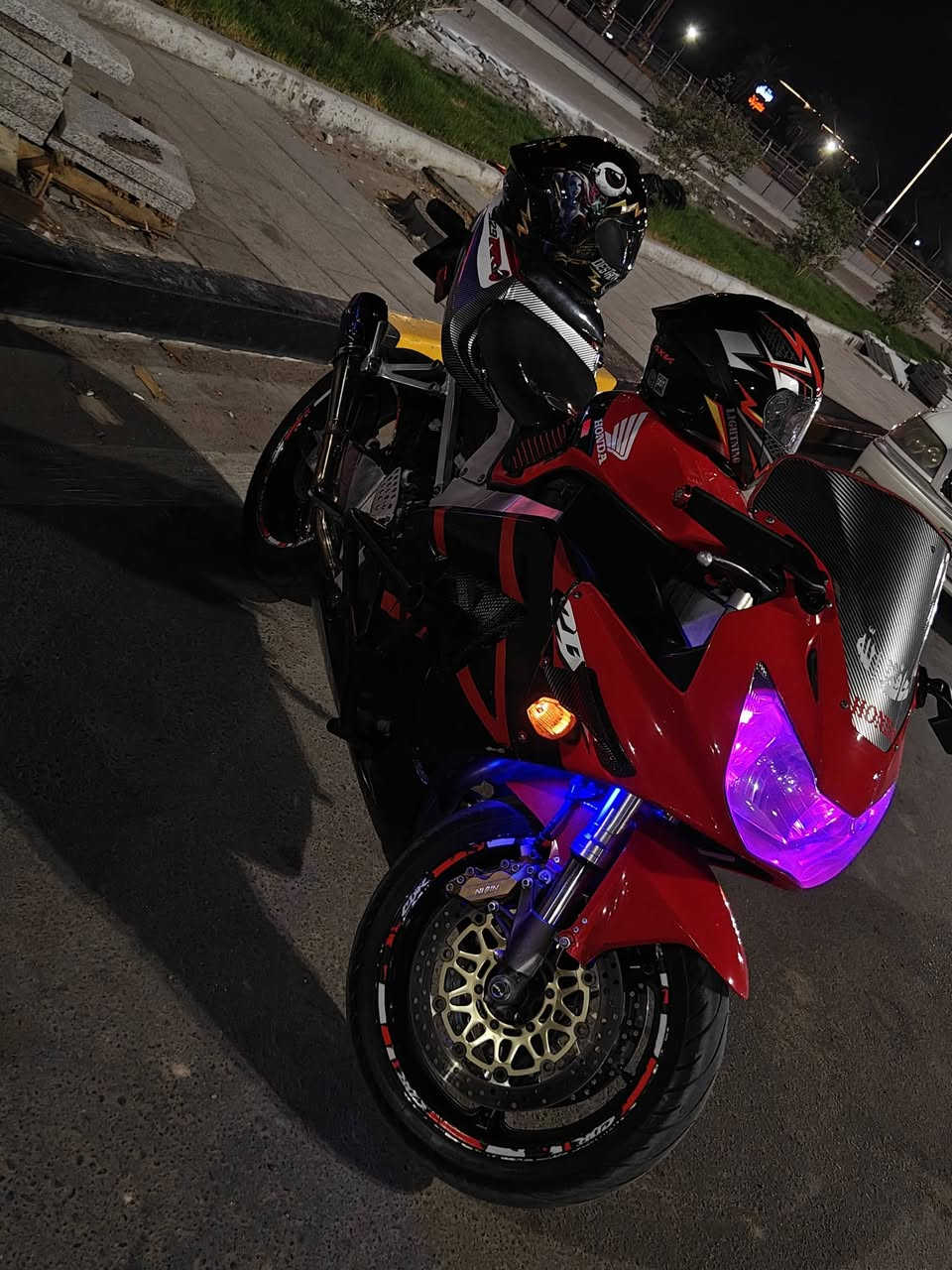 CBR 929 • ٢٠٠١ • كفاله مكينه