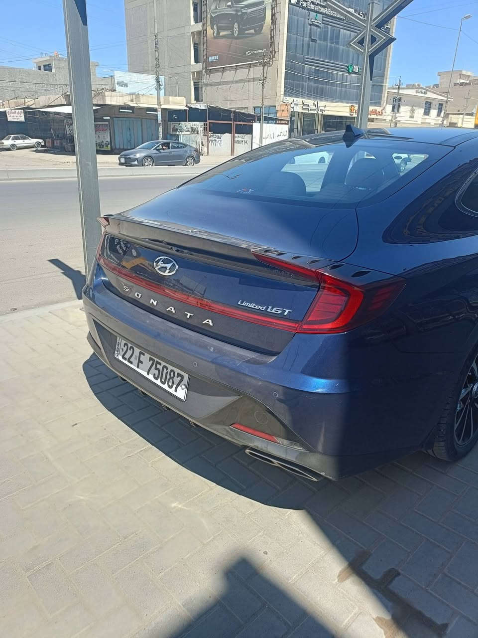 سوناتا 2021 وارد امريكي محرك 1600 تيربو لمتد فول مواصفات حادثها سرقة جاملغ ودعامية صور الحادة موجودة بدون ايرباك بدون لغد ولا شاصي  بيها بارد بالعراق الباب الخلفي عكس السايق من جوة معدل ومكحل شي بسيط ممبين السيارة جديدة ونظيفه ماشية 117 الف كيلو متر مو ميل سعرها 165 وبيها مجال بسيط مكاني بغداد حي الجهاد او المنصور متواجد هم هذا رقم التلفون بي وتساب ***********
