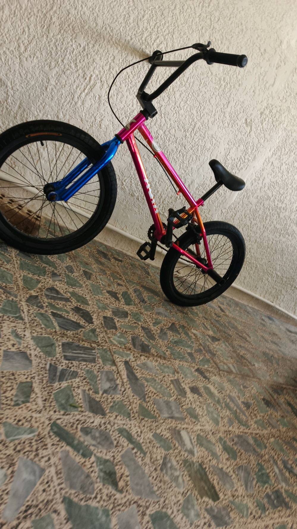 بايسكل ابو سبع الولن BMX السعر 70وبي مجال حك الجية المكان بغداد الكمالية بداية شارع الصفر للستفسار ***********