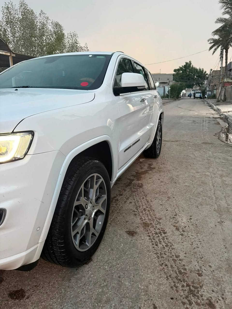 جيب اوفرلاند ٢٠٢١ فول الفول داخل قرميدي كفالة عامة ماشية ٦٠ الف   السعر ٣٢٥ $ 
***********
مكان السيارة الشعب
