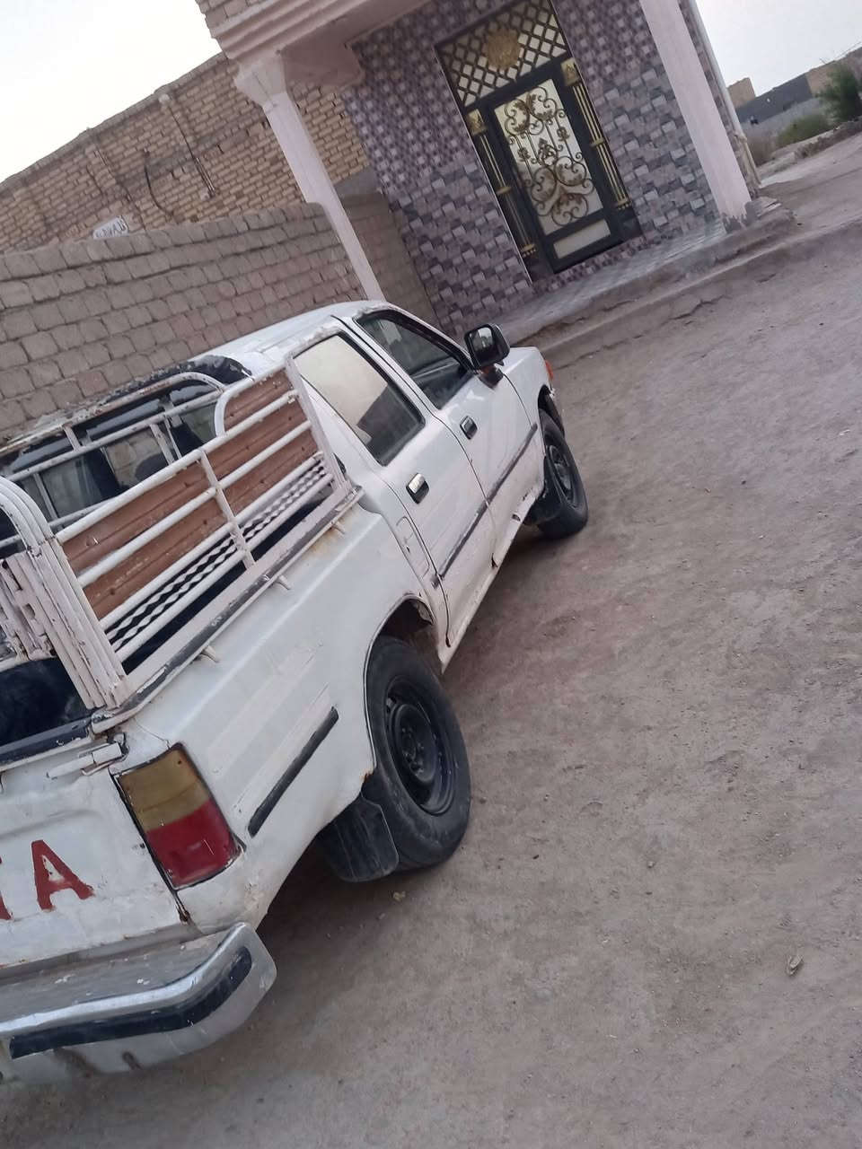 تيوته موديل ٩٣ داخل أحمر اصل
محرك وكير وشاصي حداديه كهربائيات كله شرط

مداور بأي وقت تريد

رقم مثنئ انكليزي شرط

وسنويه لل ٣١

للبيع او مراوس

*********** مكاني سماوه قضاء الخظر
