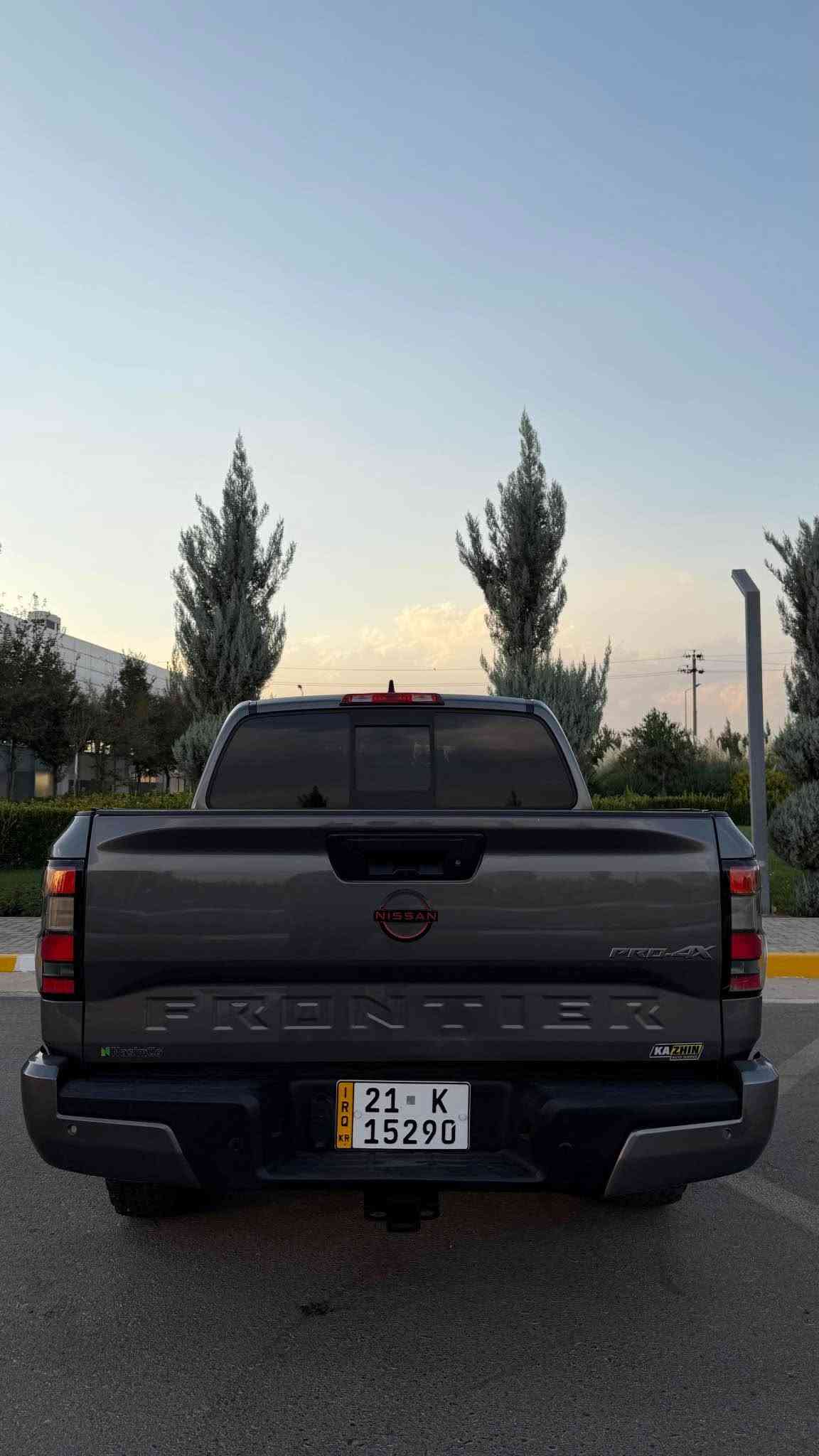 سڵاوتان لێبێت nissan fronter pro 4x مۆدێل٢٠٢٢ سەیارەکە 77,000مایڵ ڕۆشتووە تەنها بستێک لە بۆنیتەکەی پ.د،ڕ هەیە بۆیاخی نییە سەیارەکە گێڕو مەکینەی نەکراوەتەوە و بەشەرت مەکینە ٣.٨ لتری ٦ بستۆنە 
مواصەفات:
بەسمە 
کامێرا ٣٦٠ 
حاسە
رادار
قفڵ ئەکسل
لایت لید+زینۆن
شاشە
کوشن چەرم +کارەبایی
ڕاداری ناوچەی کوێر
زۆر مواسەفاتی دیکە
نرخی 247 وەرەقەو مەجال
ژمارەی مۆبایل:***********
WhatsApp&Viber✅ السليمانية, العراق

