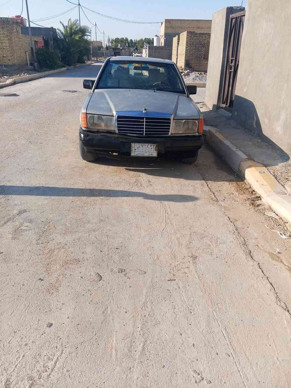 مارسدس حائز ثالث
بيه مكينه 2ونص ديلكو حاويه توني شادهه 
گير نعمه راديتر وباتري وداينمو جدد .
سياره جاهزه وخير من الله .
عندي وكاله من الحائز 
سعرها 18 ورقه 
مكاني ذي قار ....الدوايه 
هاتف ***********
