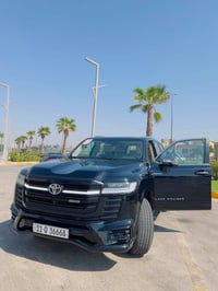 لاندكروز ٢٠٢٤ • VX ليميتد • عداد ٦٥٠٠٠