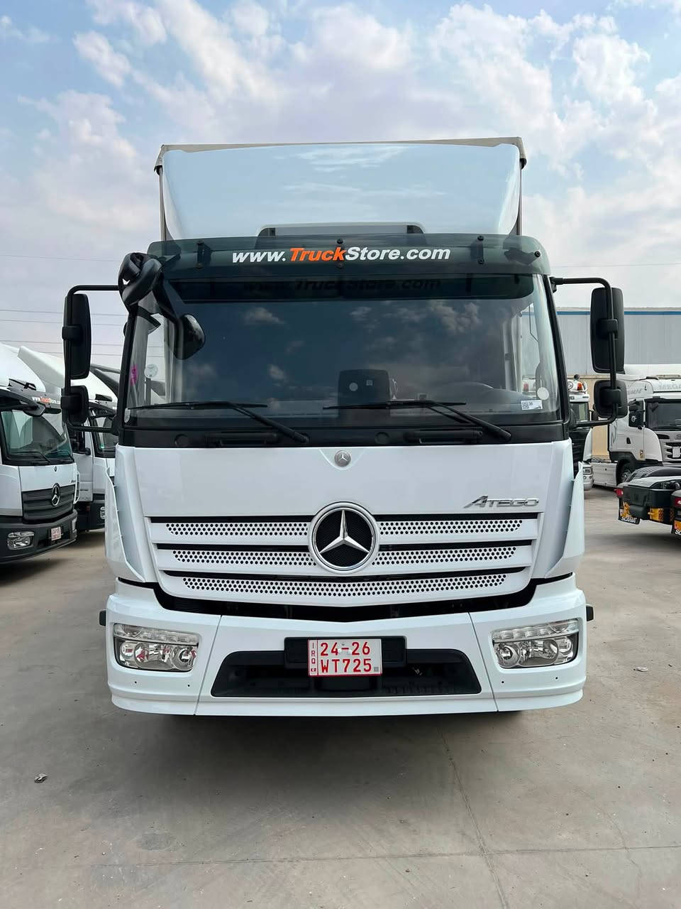 مارسيدس اتيگو 1530 موديل 2019 فول مواسفات طول بودى 725مترارتفاح بودى 275مترعنوان اربيل قوشته په طريق كركوك موبايل ***********/***********/اسيا ***********
