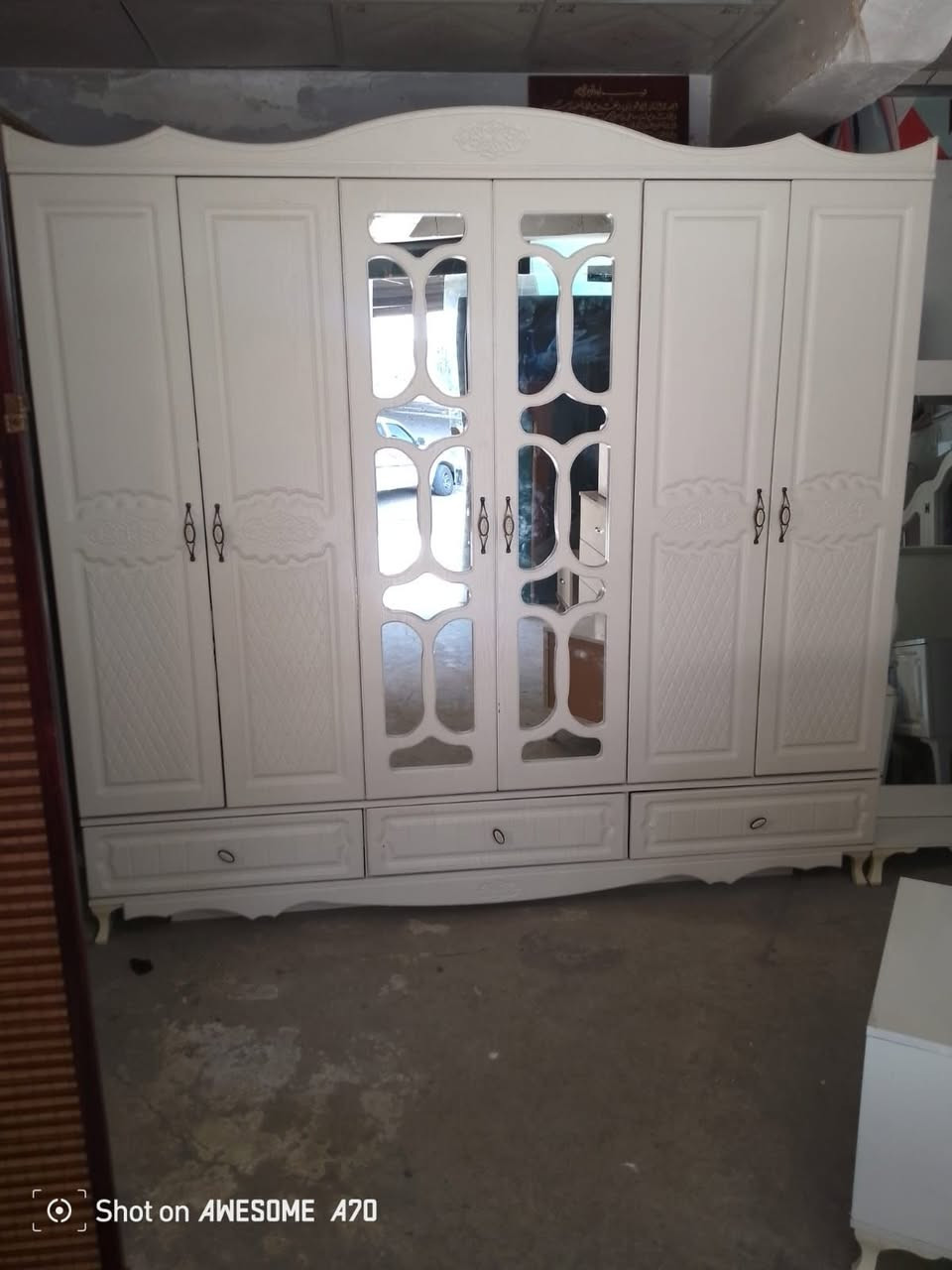 غرفه اخو جديد نظافه ١٠٠/١٠٠ /٩ قطعه مع دوشك  اربيل عنوان  تواصل على واتساب ***********
