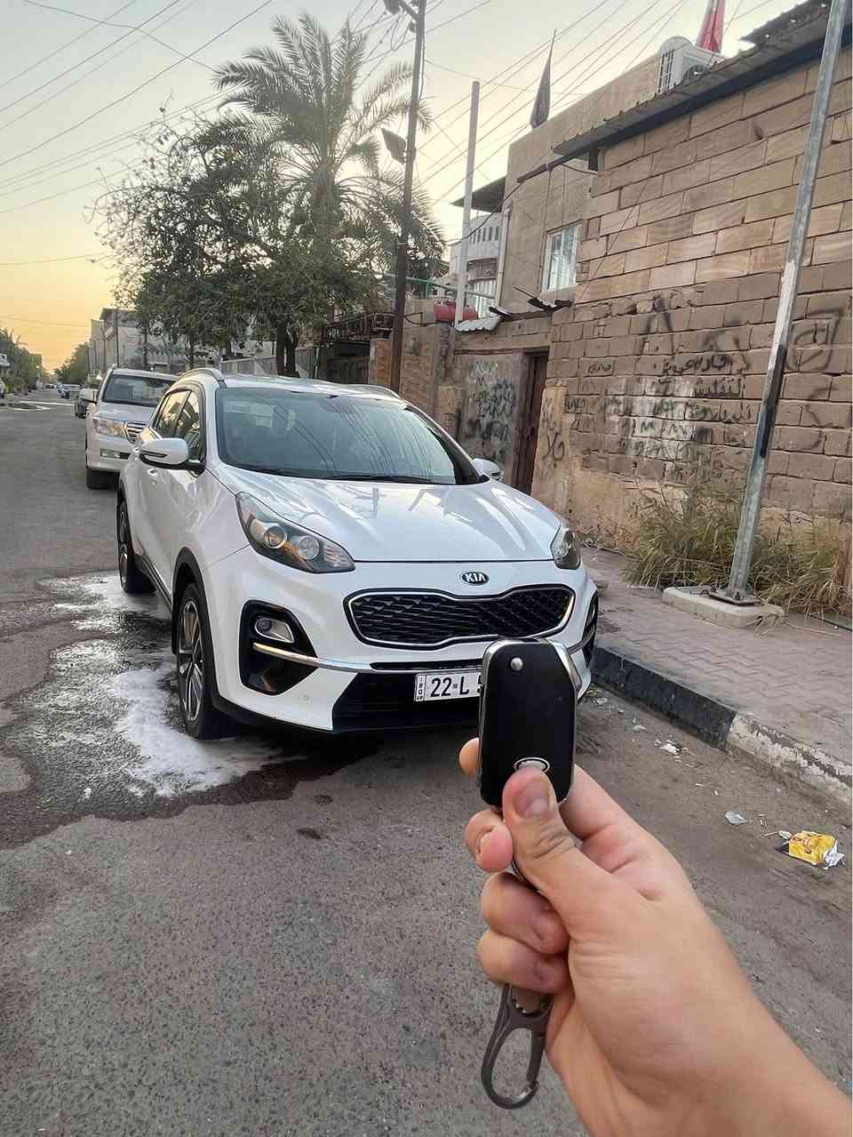 السلام عليكم سبورتج مديل 2020رقم اربيل جديد سياره جديده استعمال شخصي ماشيه 95
سعر190وبيها مجال 
مكان بصره 
الرقم :*********** Singapore
