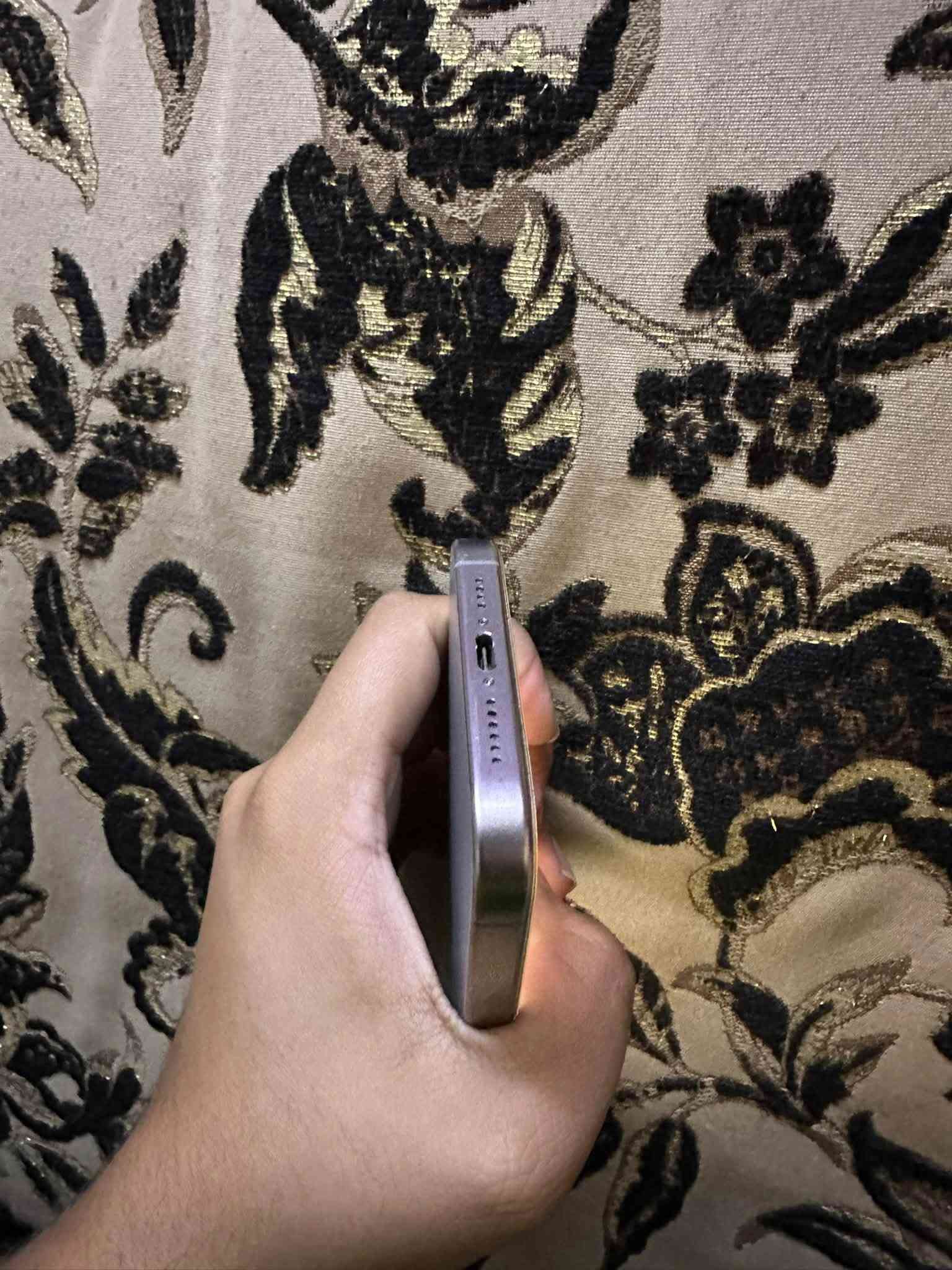 ايفون 15 برو ماكس • ٢٥٦ • بطارية ٨٨٪